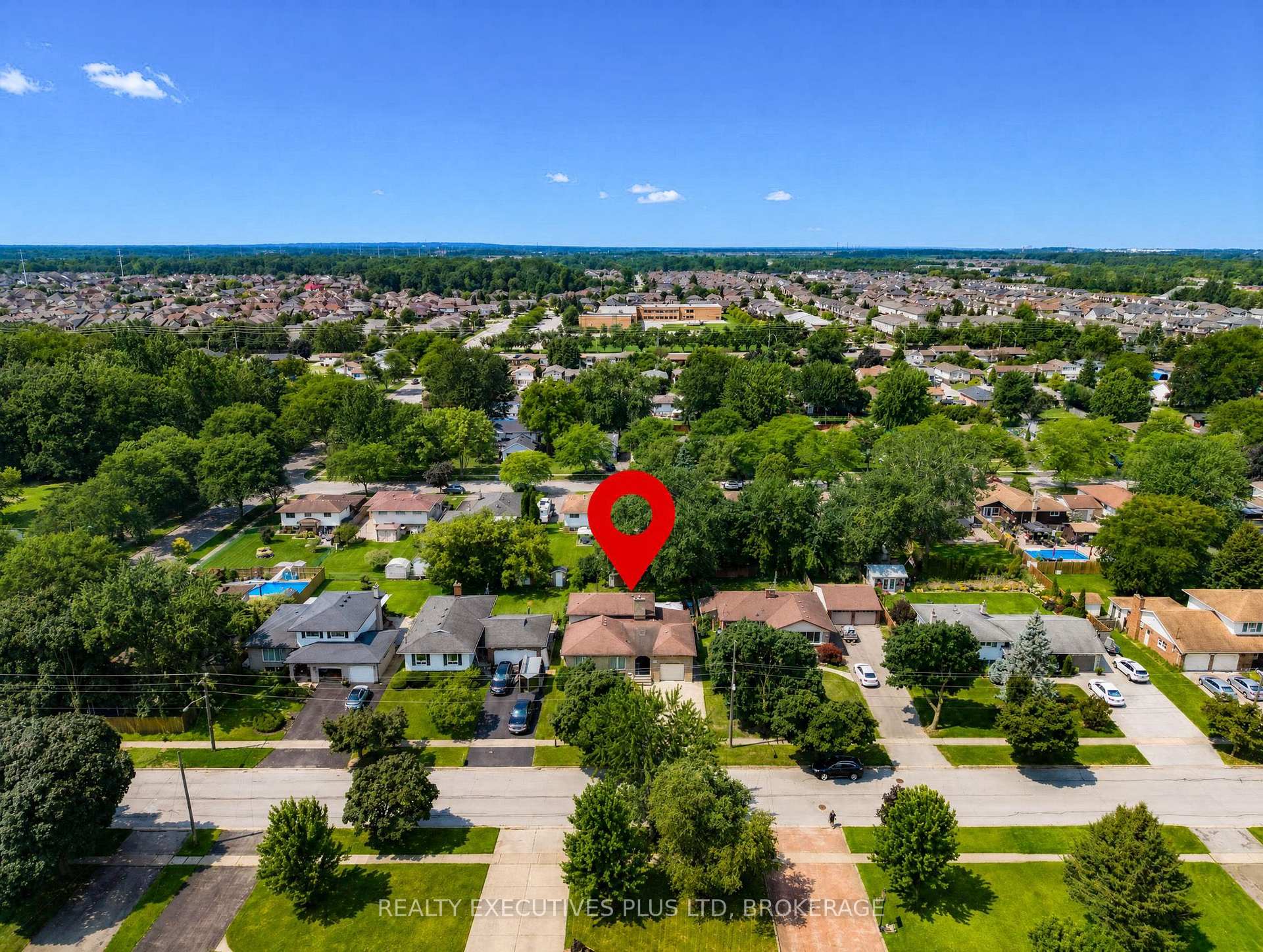 Photo 2 of 6245 Pitton Road, Niagara Falls, West Wood — HOMEH