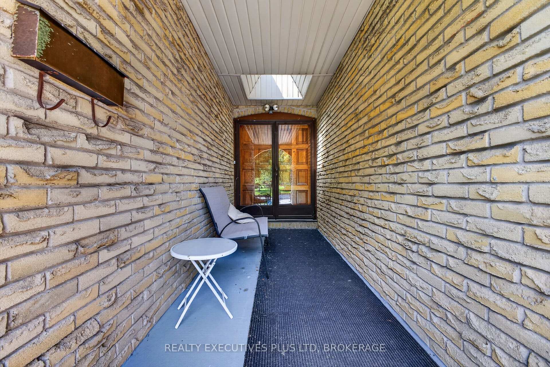 Photo 5 of 6245 Pitton Road, Niagara Falls, West Wood — HOMEH