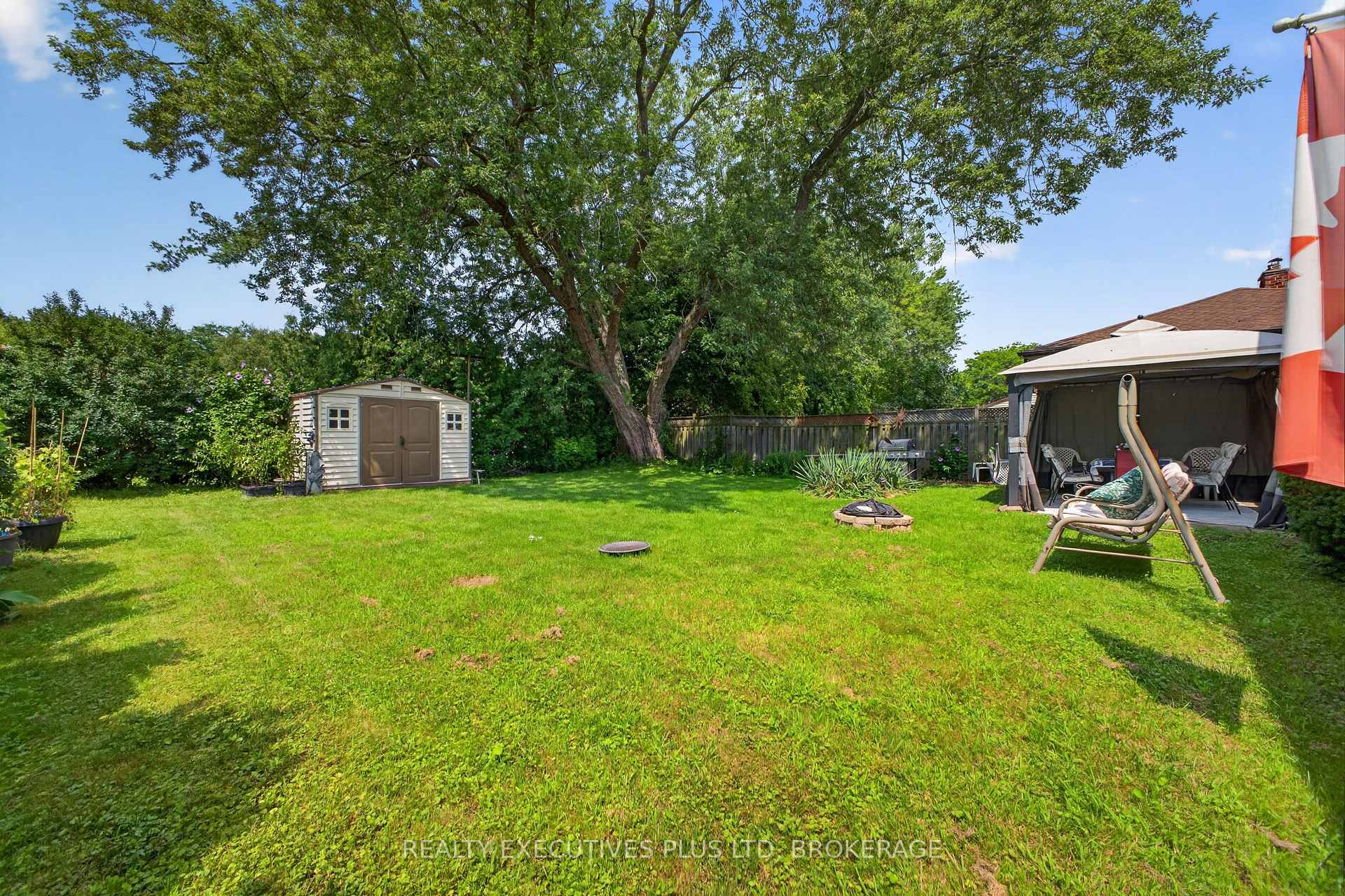 Photo 8 of 6245 Pitton Road, Niagara Falls, West Wood — HOMEH