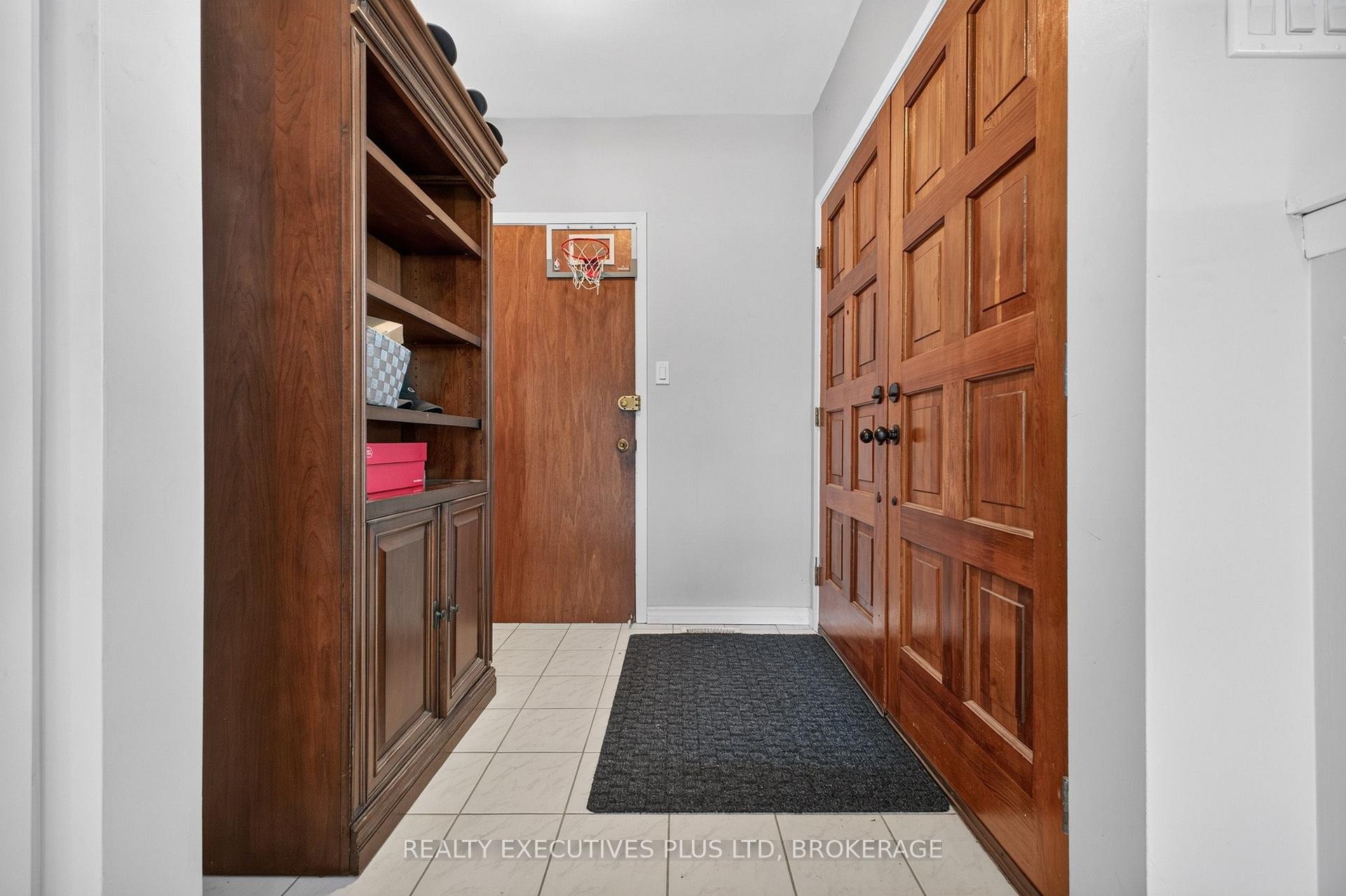 Photo 14 of 6245 Pitton Road, Niagara Falls, West Wood — HOMEH