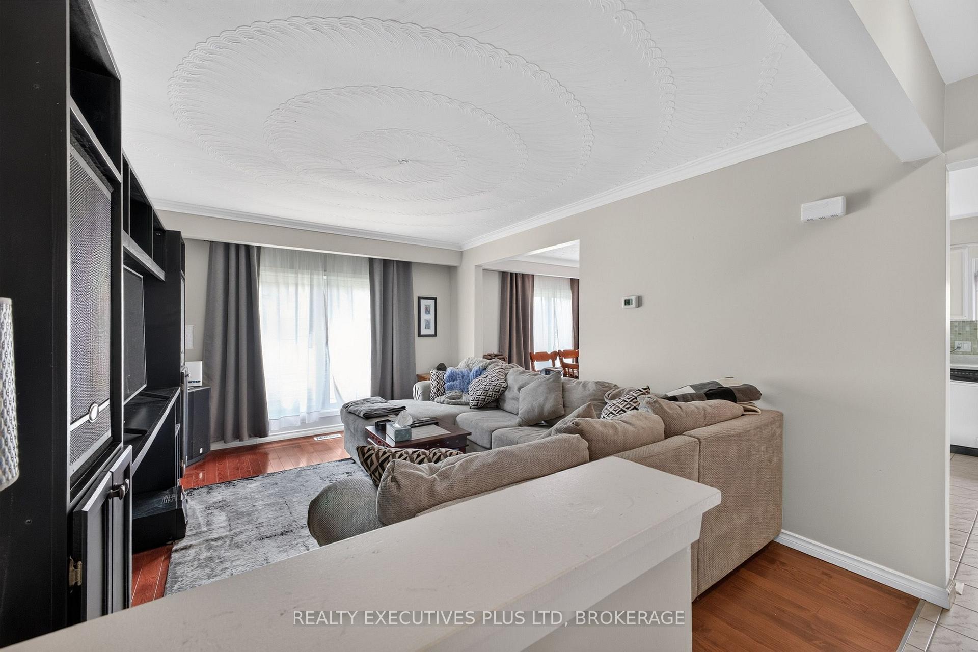 Photo 15 of 6245 Pitton Road, Niagara Falls, West Wood — HOMEH