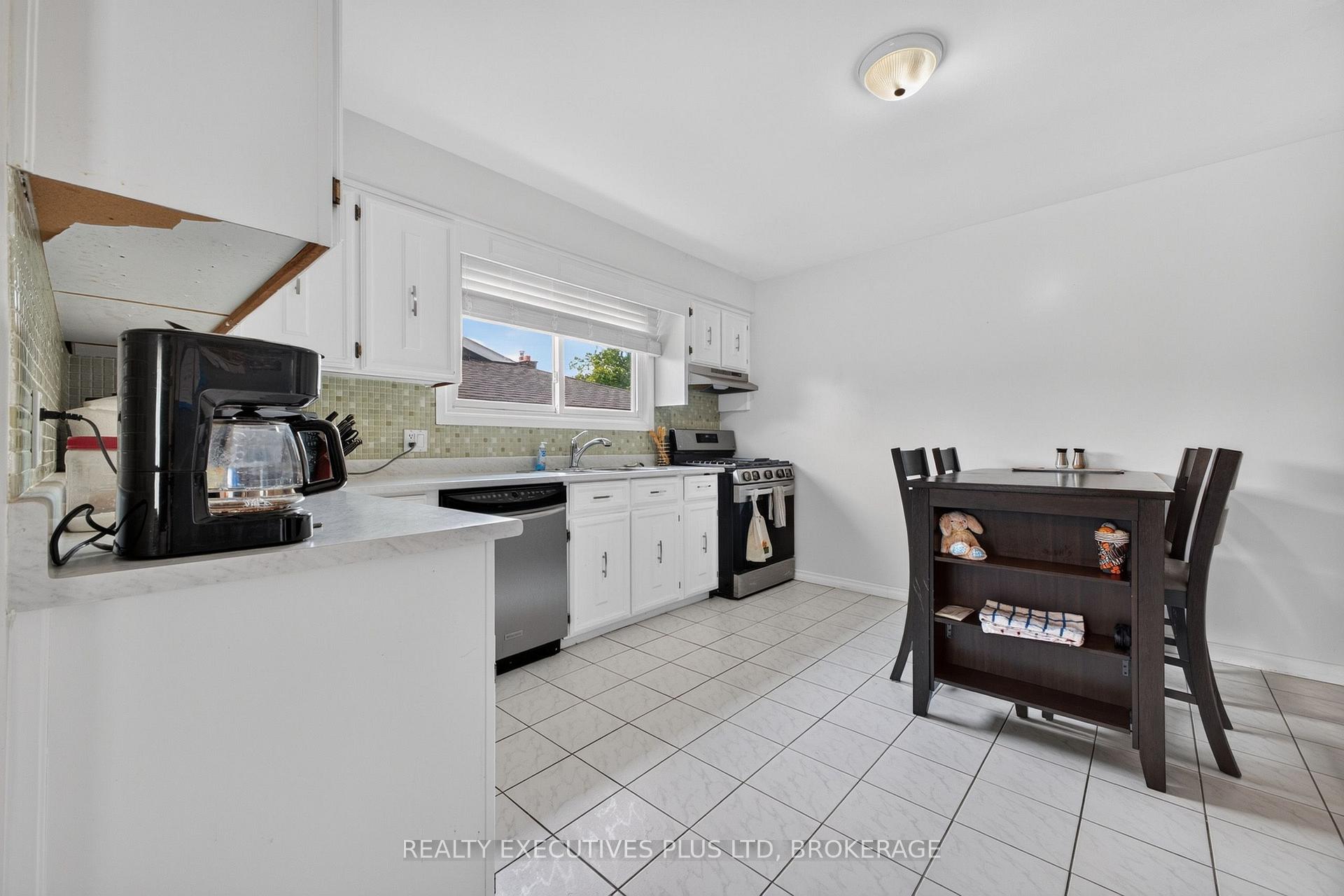 Photo 17 of 6245 Pitton Road, Niagara Falls, West Wood — HOMEH