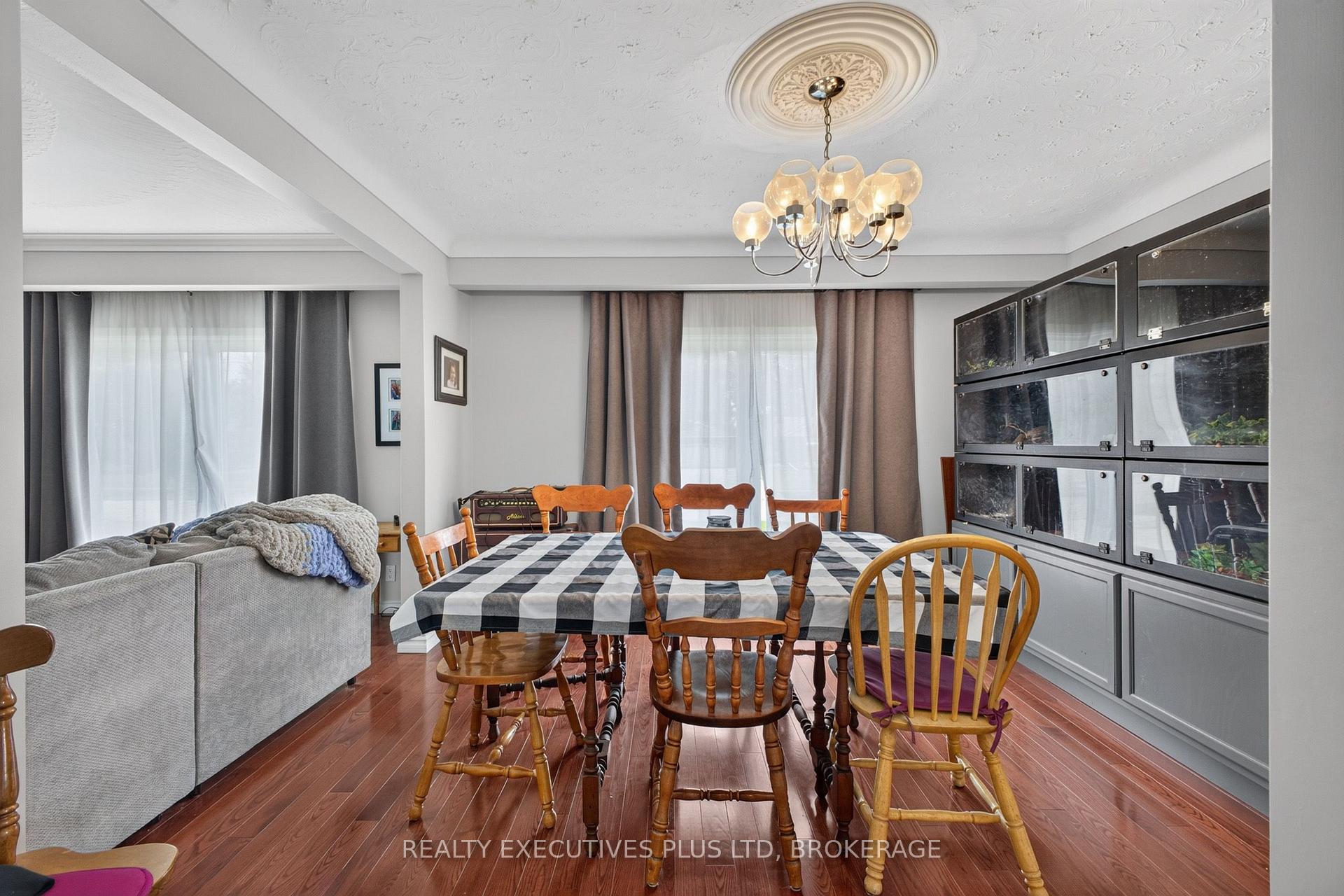 Photo 19 of 6245 Pitton Road, Niagara Falls, West Wood — HOMEH