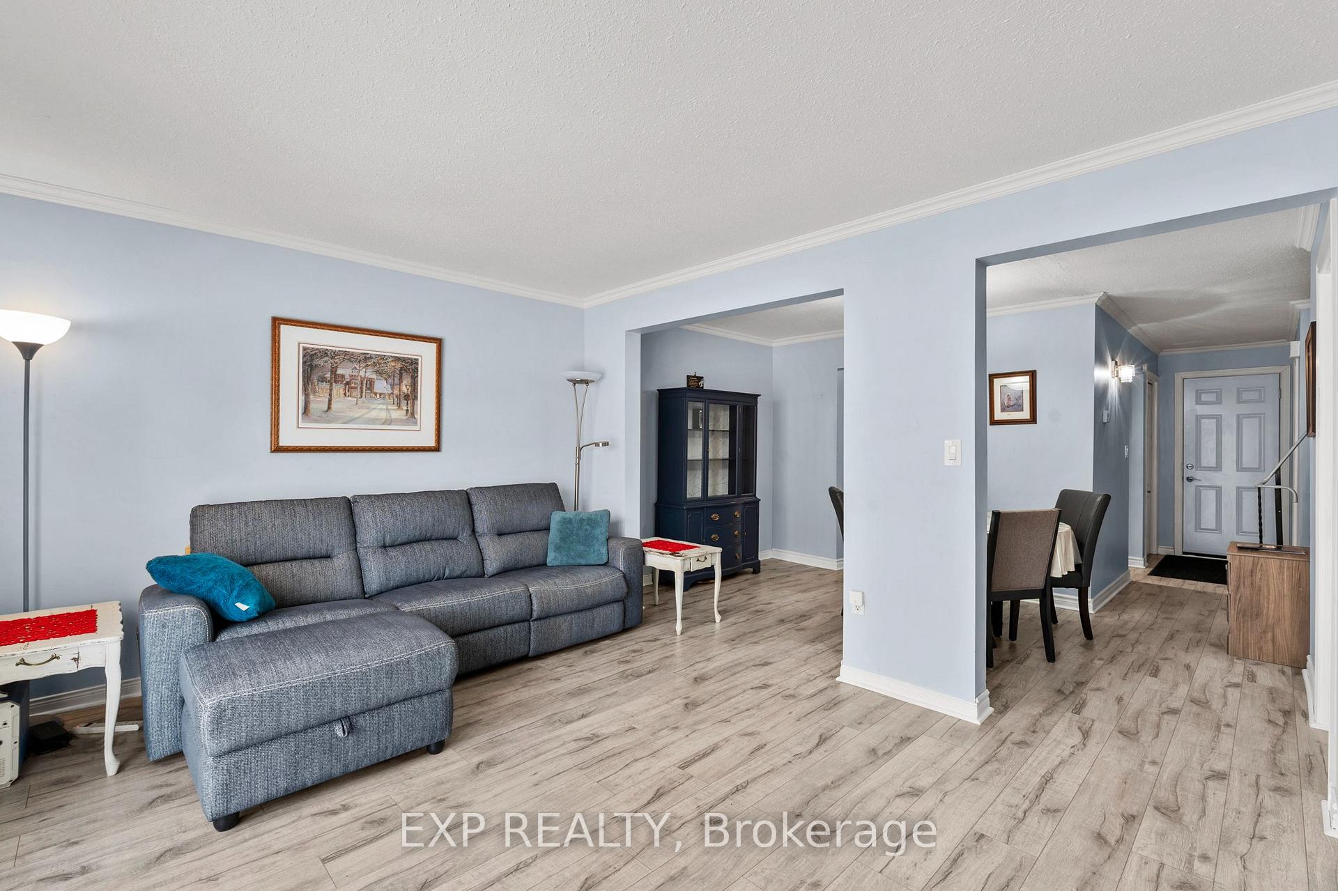 Photo 10 of Unit 7, 4230 Meadowvale Drive, Niagara Falls, Morrison — HOMEH