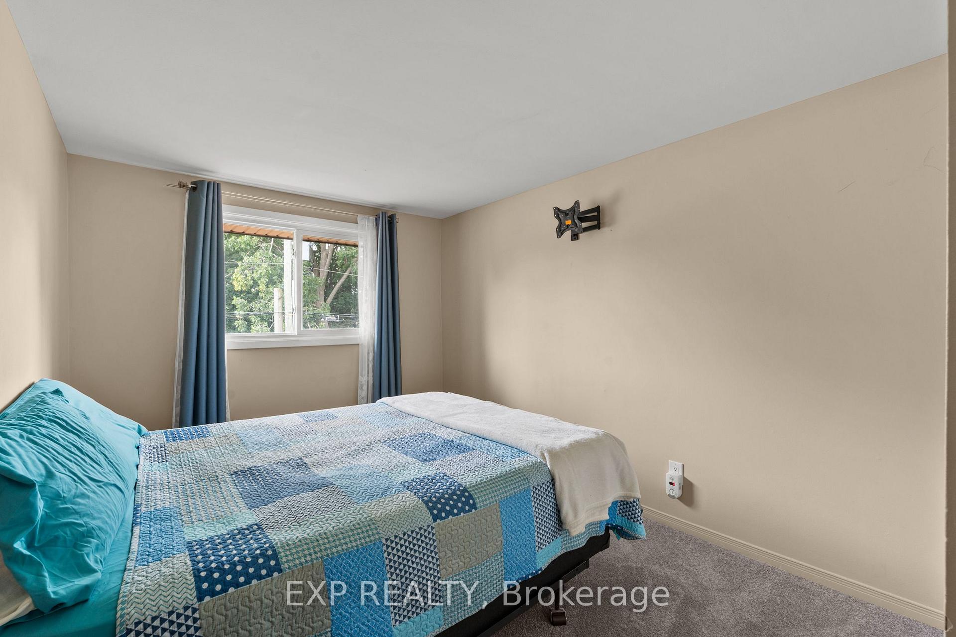 Photo 17 of Unit 7, 4230 Meadowvale Drive, Niagara Falls, Morrison — HOMEH