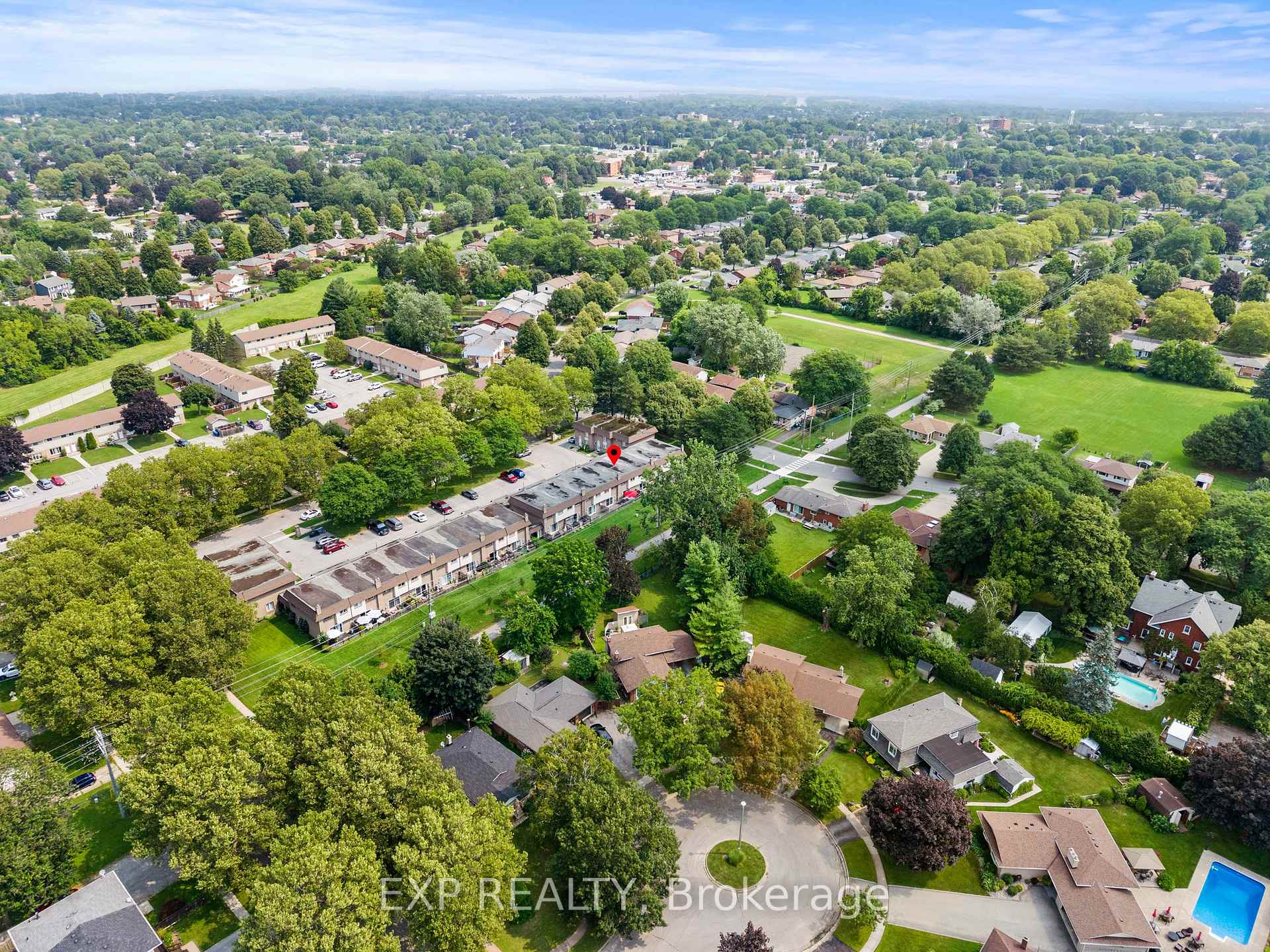 Photo 23 of Unit 7, 4230 Meadowvale Drive, Niagara Falls, Morrison — HOMEH