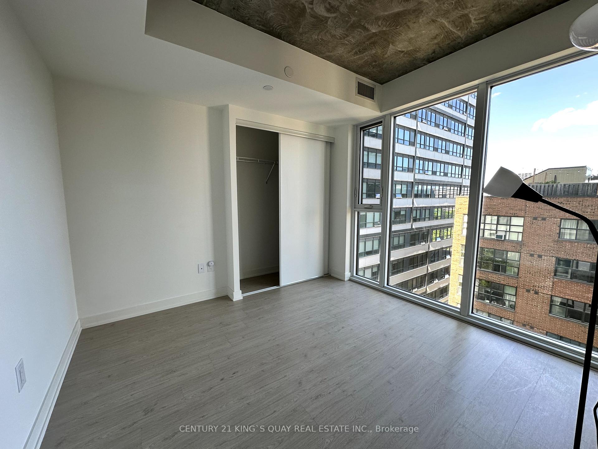 Photo 4 of Unit 1009, 65 Mutual Street, Toronto, Church-Yonge Corridor — HOMEH