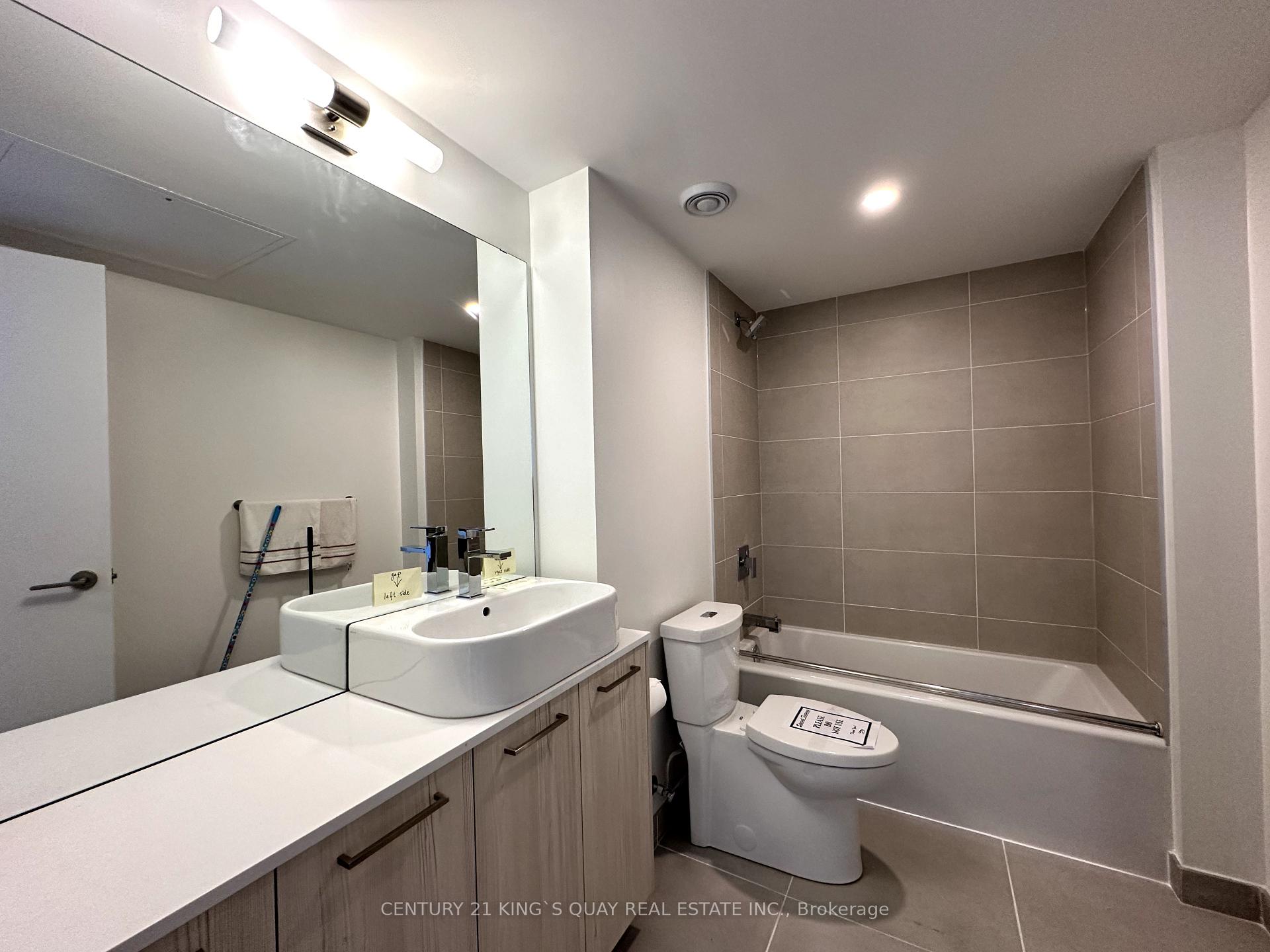 Photo 7 of Unit 1009, 65 Mutual Street, Toronto, Church-Yonge Corridor — HOMEH