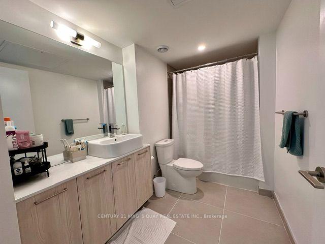 Photo 13 of Unit 1009, 65 Mutual Street, Toronto, Church-Yonge Corridor — HOMEH