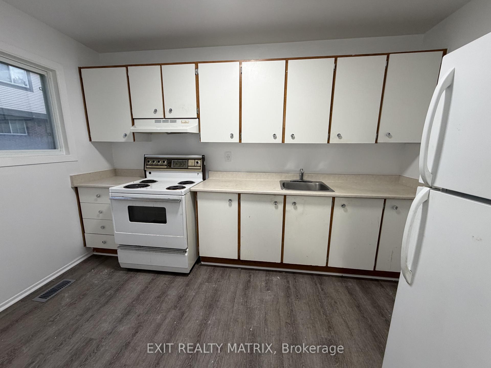 Photo 3 of Unit 123, 2622 Pimlico Crescent, Ottawa, Emerald Woods/Sawmill Creek — HOMEH
