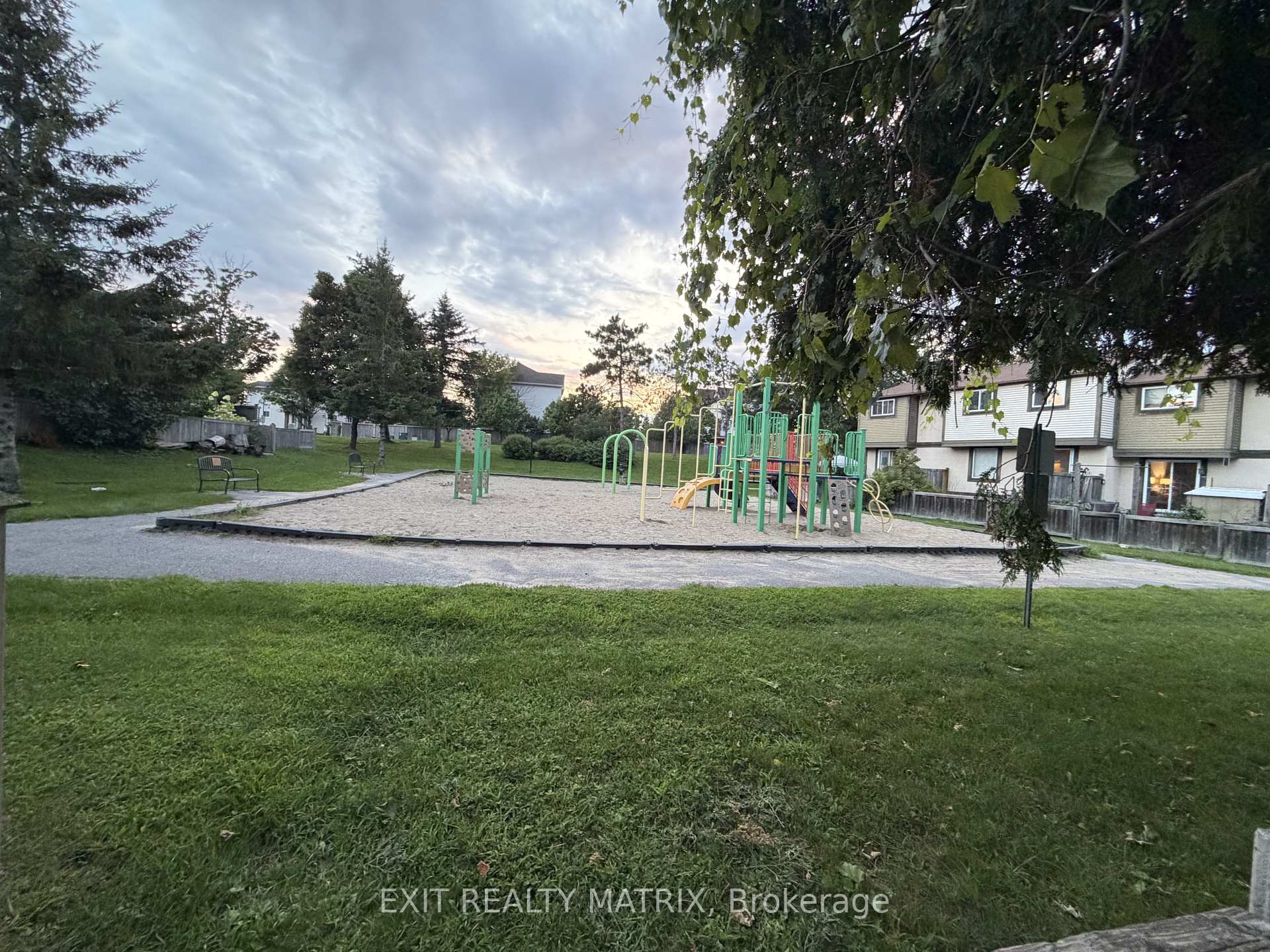 Photo 18 of Unit 123, 2622 Pimlico Crescent, Ottawa, Emerald Woods/Sawmill Creek — HOMEH