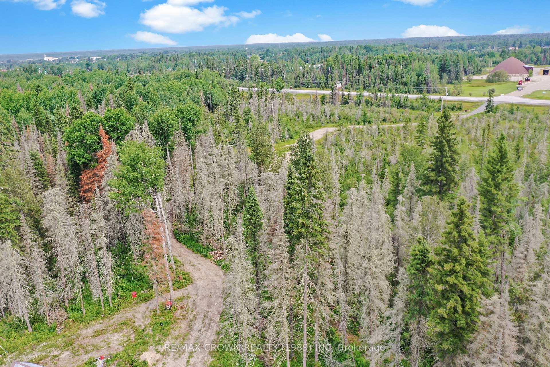 Photo 12 of 411 Highway 11, Smooth Rock Falls, SRF — HOMEH