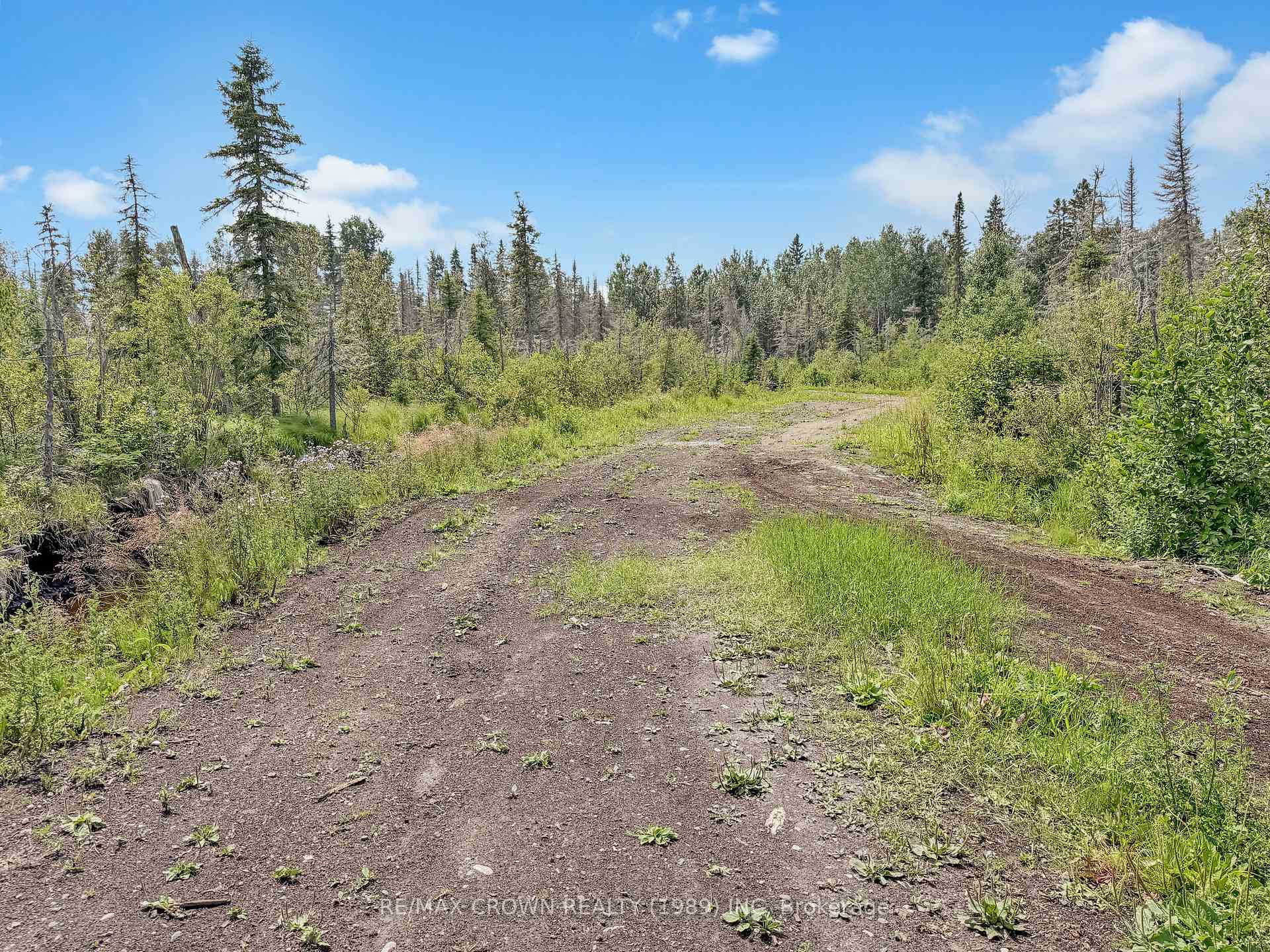 Photo 18 of 411 Highway 11, Smooth Rock Falls, SRF — HOMEH