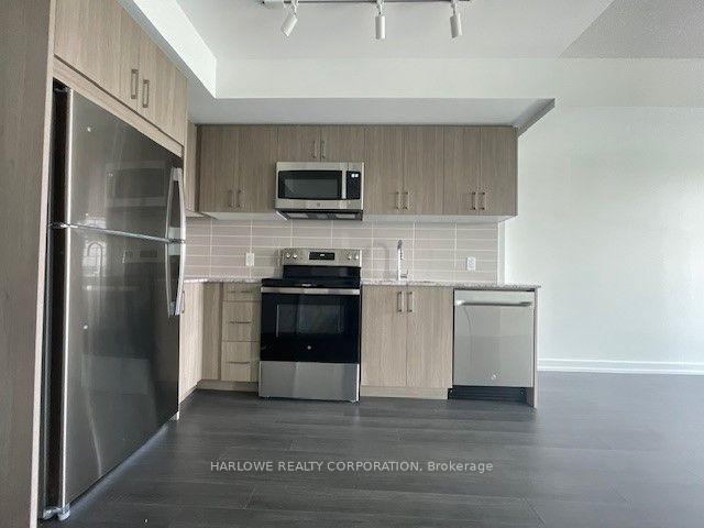 Front of Unit 1414, 4010 Eglinton Avenue W