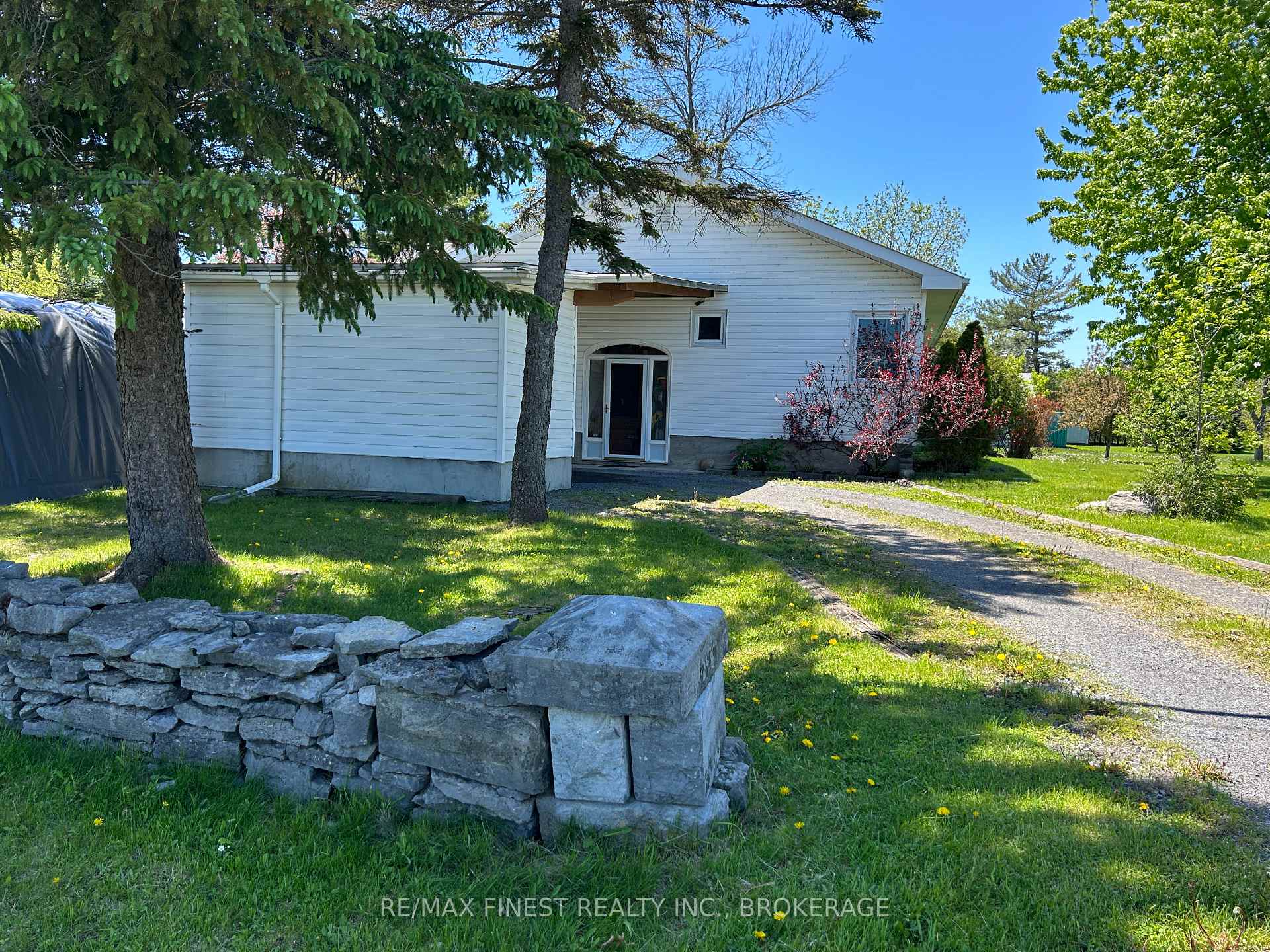 Photo 2 of 174 County Road 4, Loyalist, Lennox and Addington - South — HOMEH