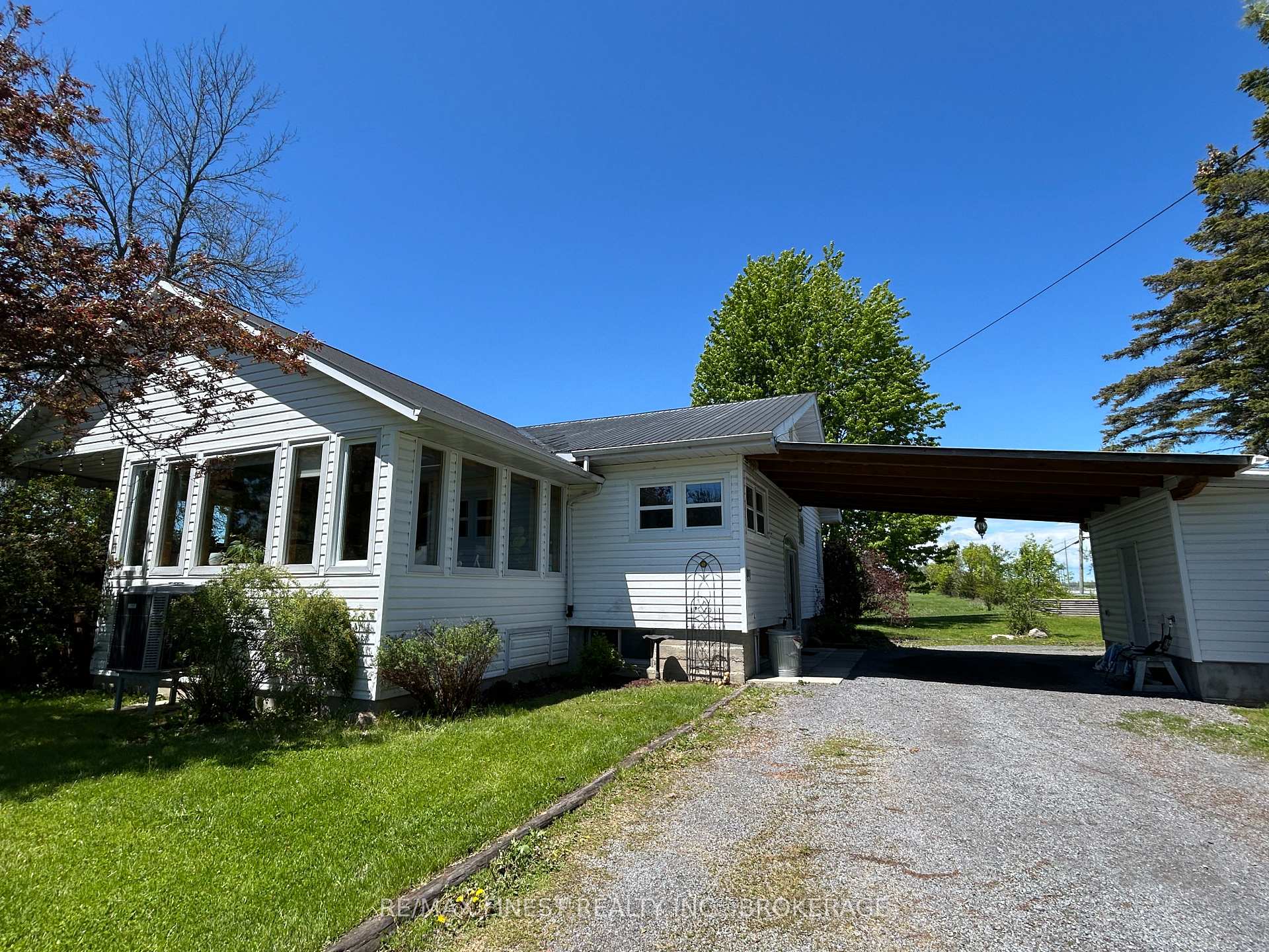 Photo 27 of 174 County Road 4, Loyalist, Lennox and Addington - South — HOMEH