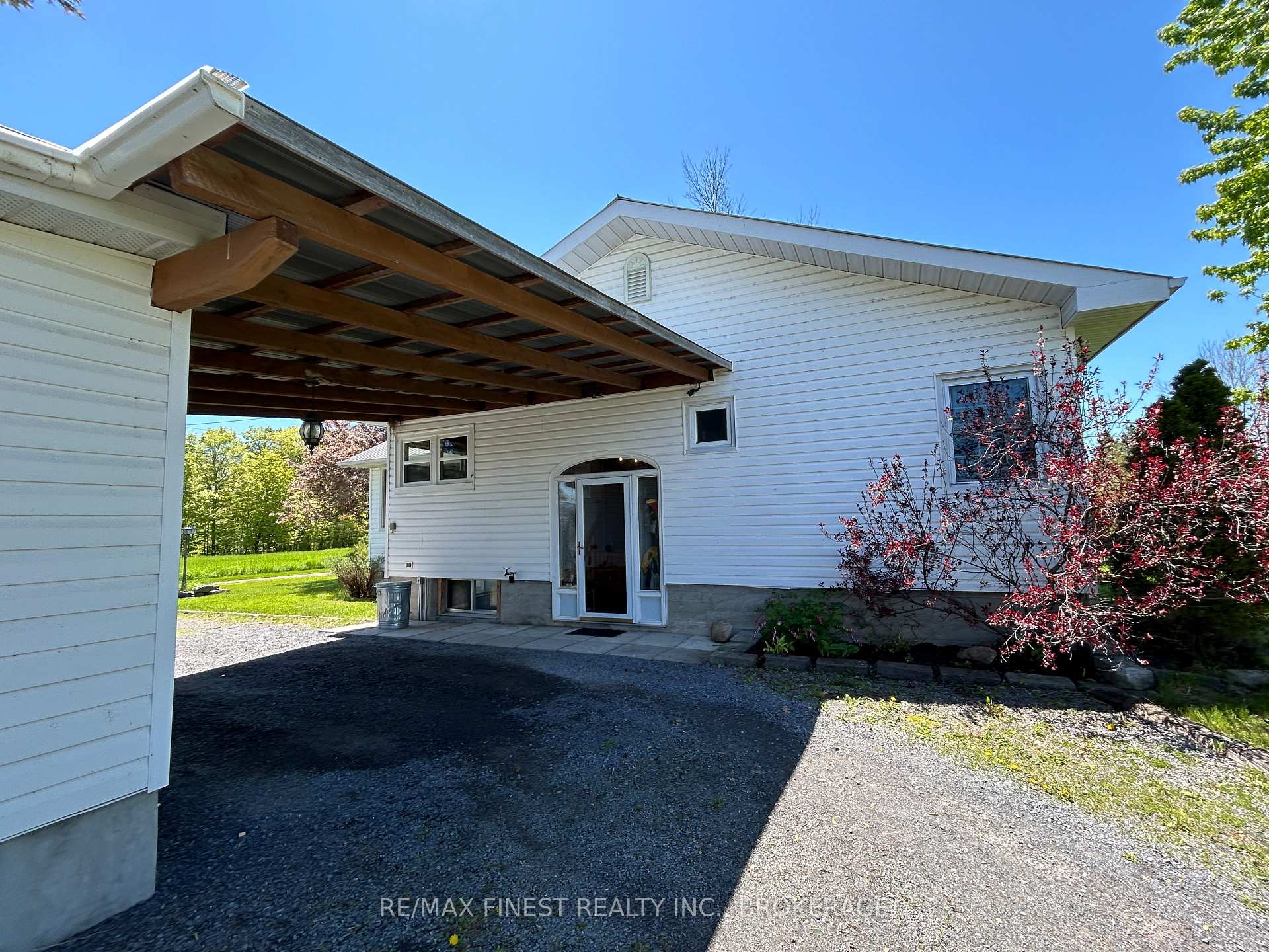 Photo 34 of 174 County Road 4, Loyalist, Lennox and Addington - South — HOMEH