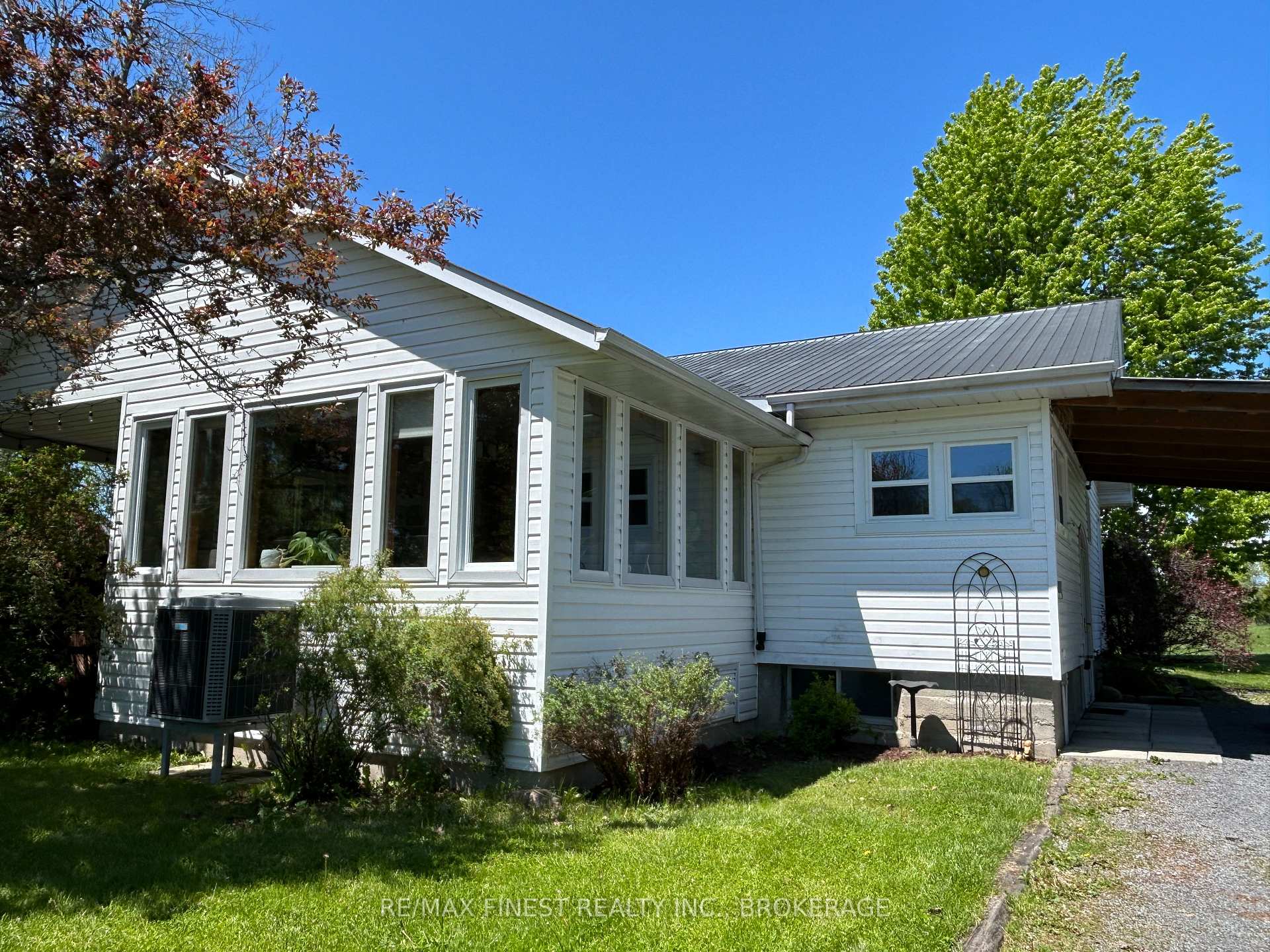 Photo 35 of 174 County Road 4, Loyalist, Lennox and Addington - South — HOMEH