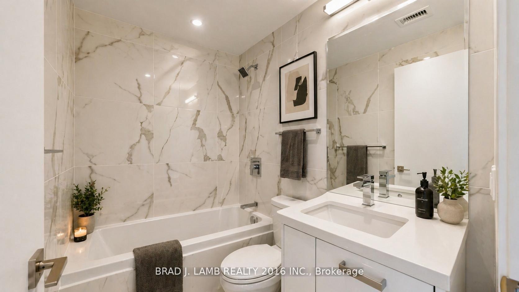 Photo 4 of Unit 1307, 284 King Street E, Toronto, Moss Park — HOMEH