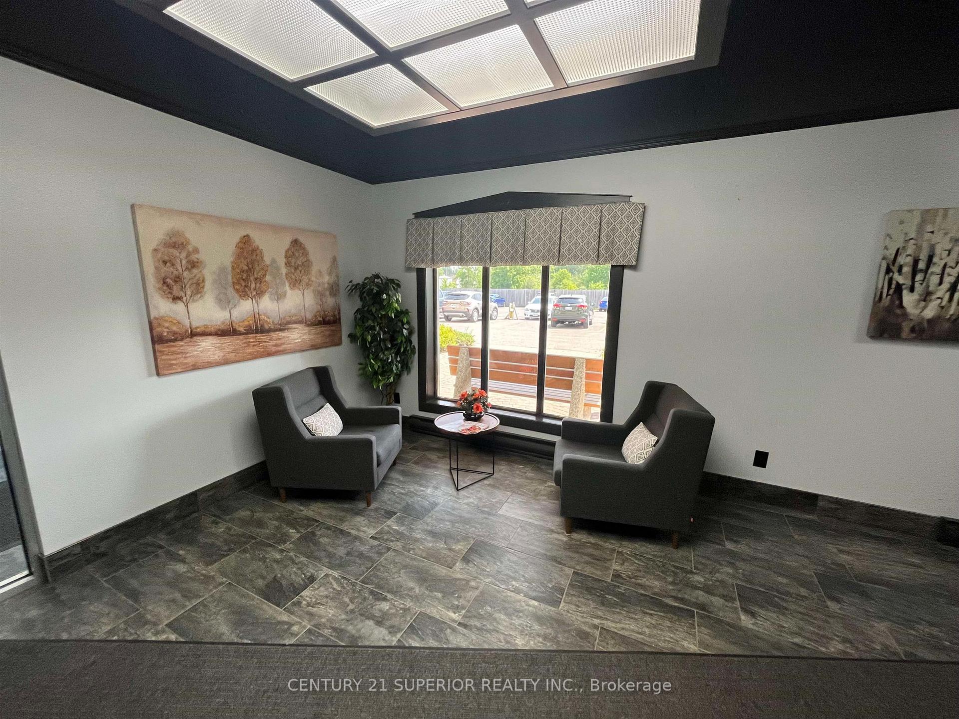 Photo of Unit 160, 725 James Street S