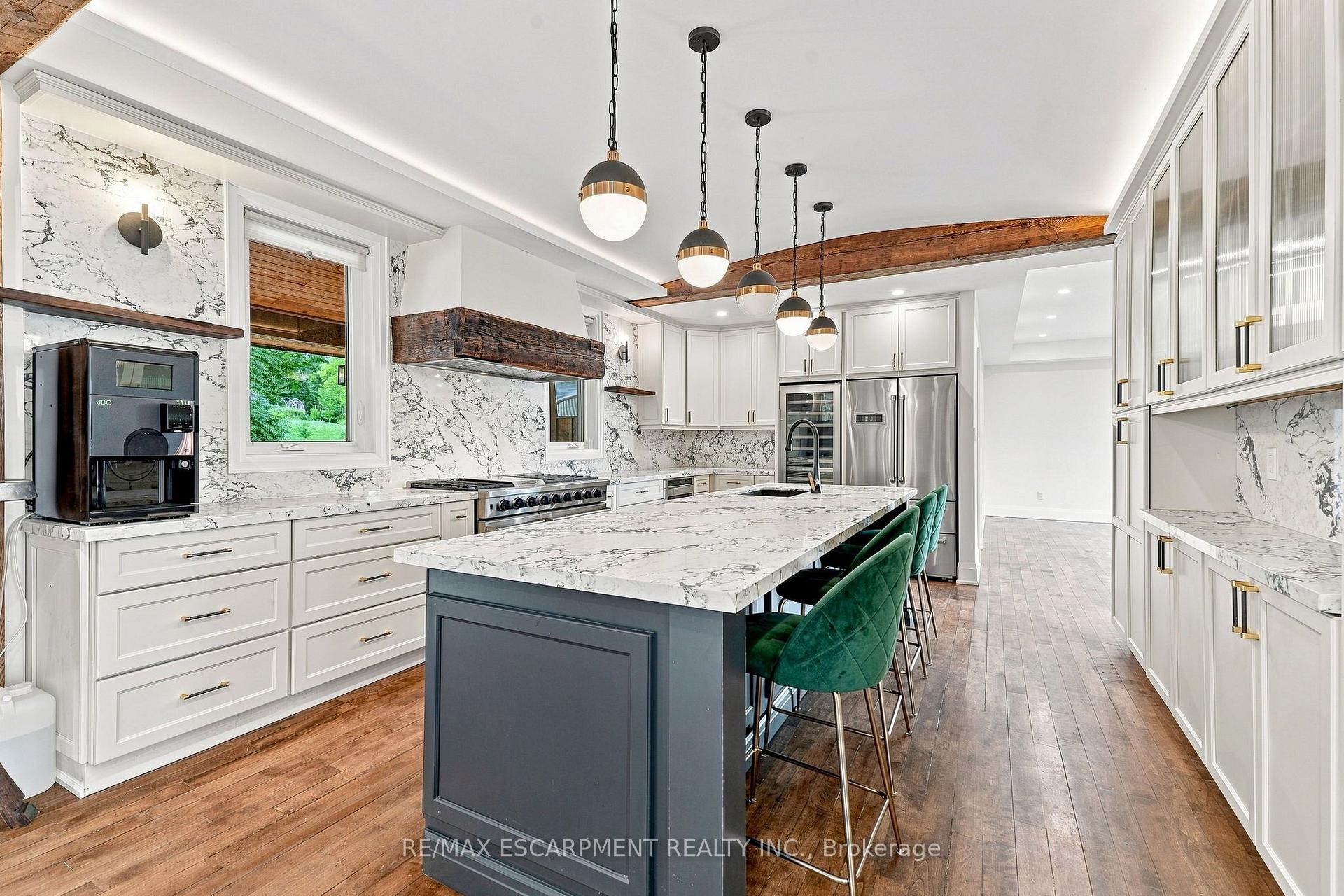 Photo 9 of 2019 Dundas Street, Burlington, Rural Burlington — HOMEH