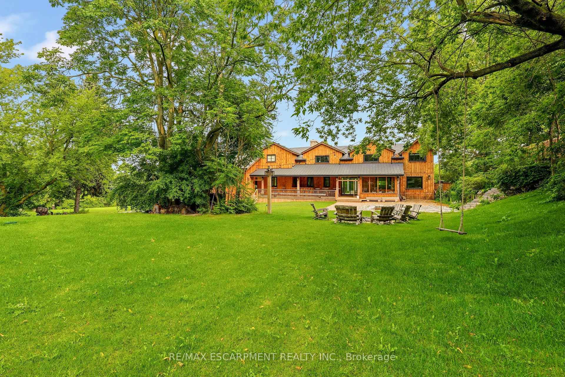 Photo 41 of 2019 Dundas Street, Burlington, Rural Burlington — HOMEH