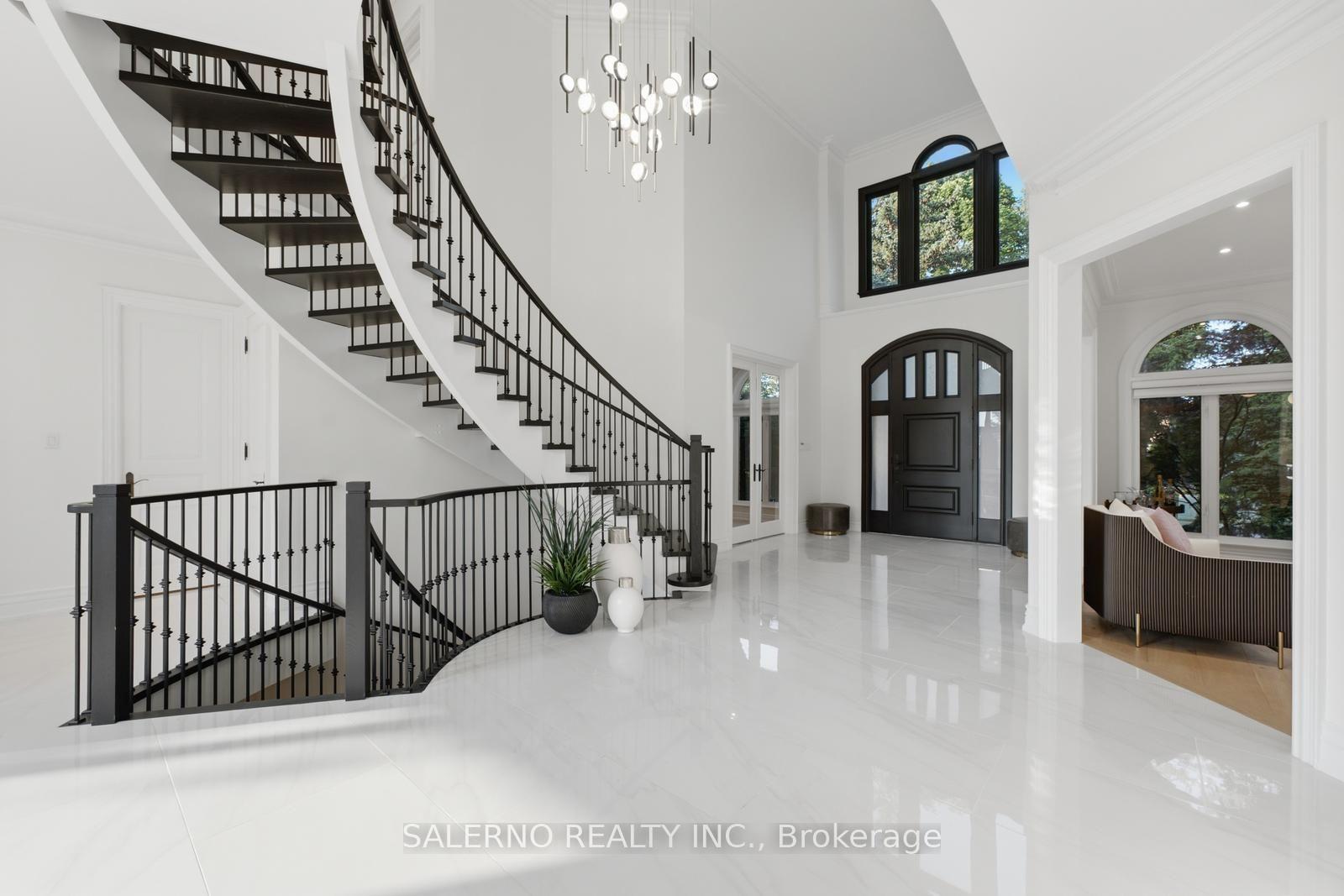 Photo 5 of 188 Deerchase Circle, Vaughan, Islington Woods — HOMEH