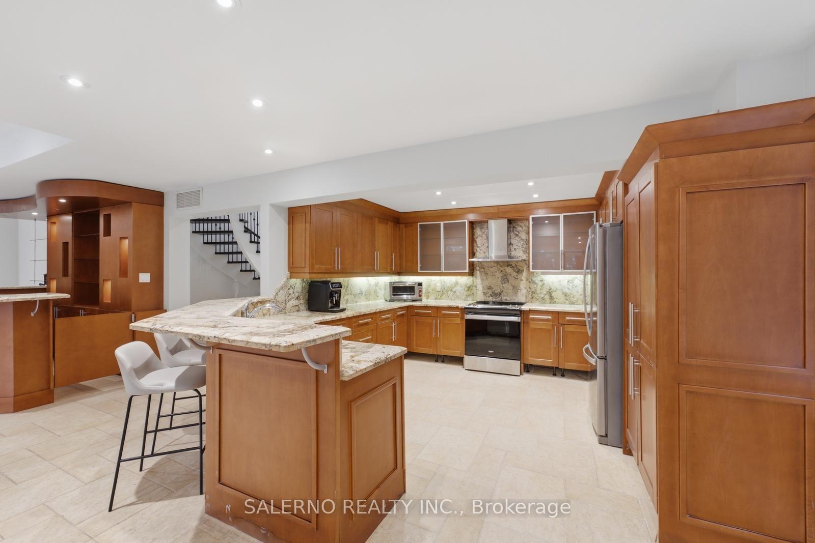 Photo 38 of 188 Deerchase Circle, Vaughan, Islington Woods — HOMEH