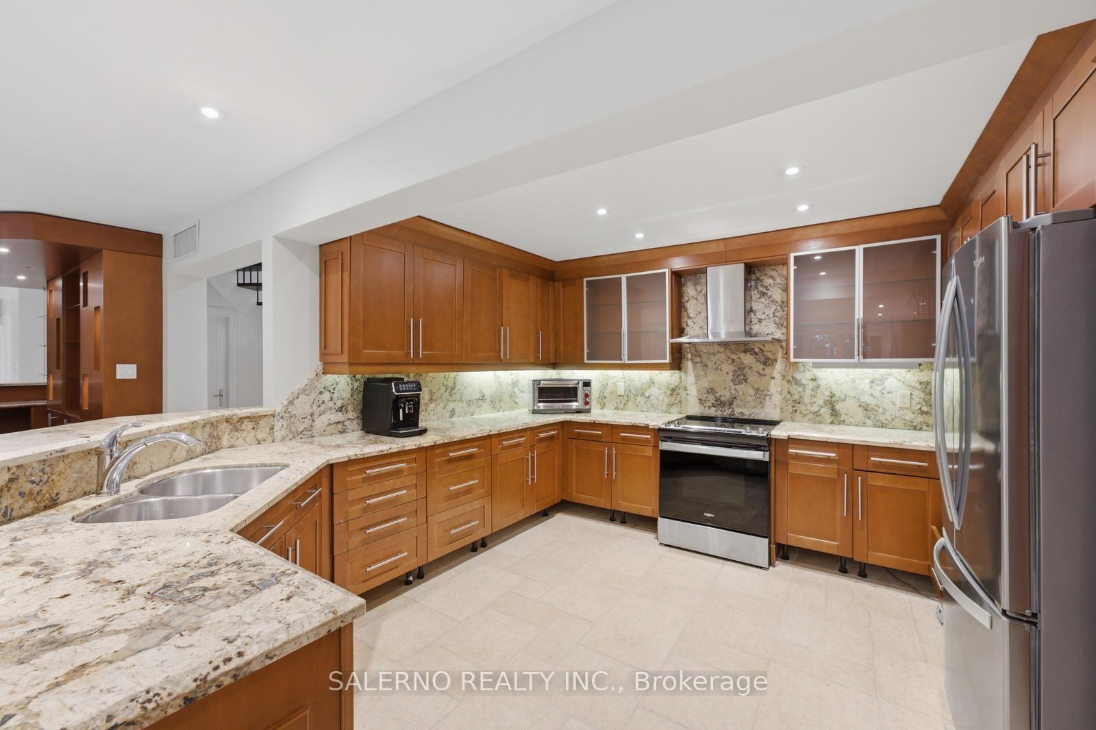 Photo 39 of 188 Deerchase Circle, Vaughan, Islington Woods — HOMEH