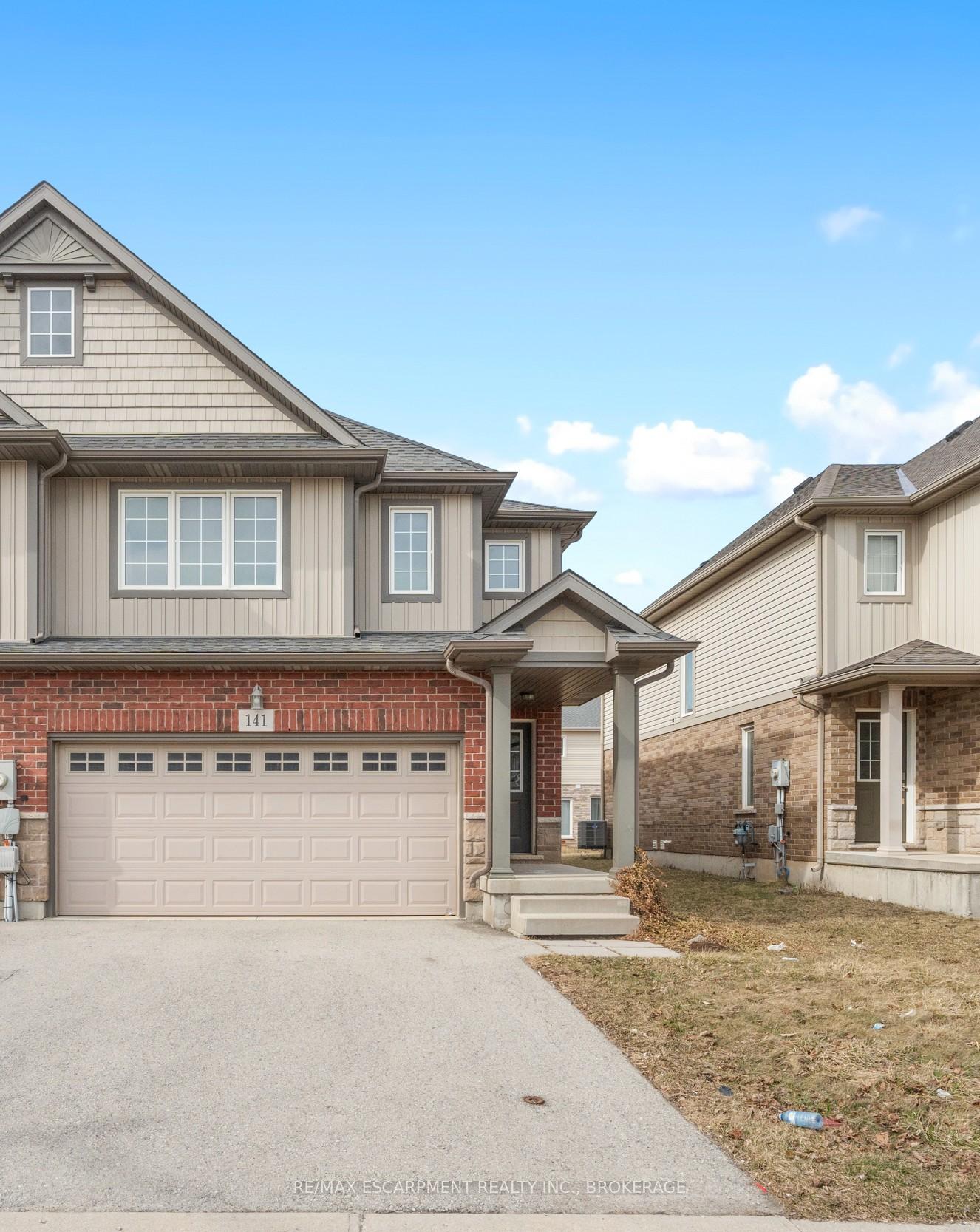 Photo 2 of Unit Main, 141 Winterberry Boulevard, Thorold, Confederation Heights — HOMEH