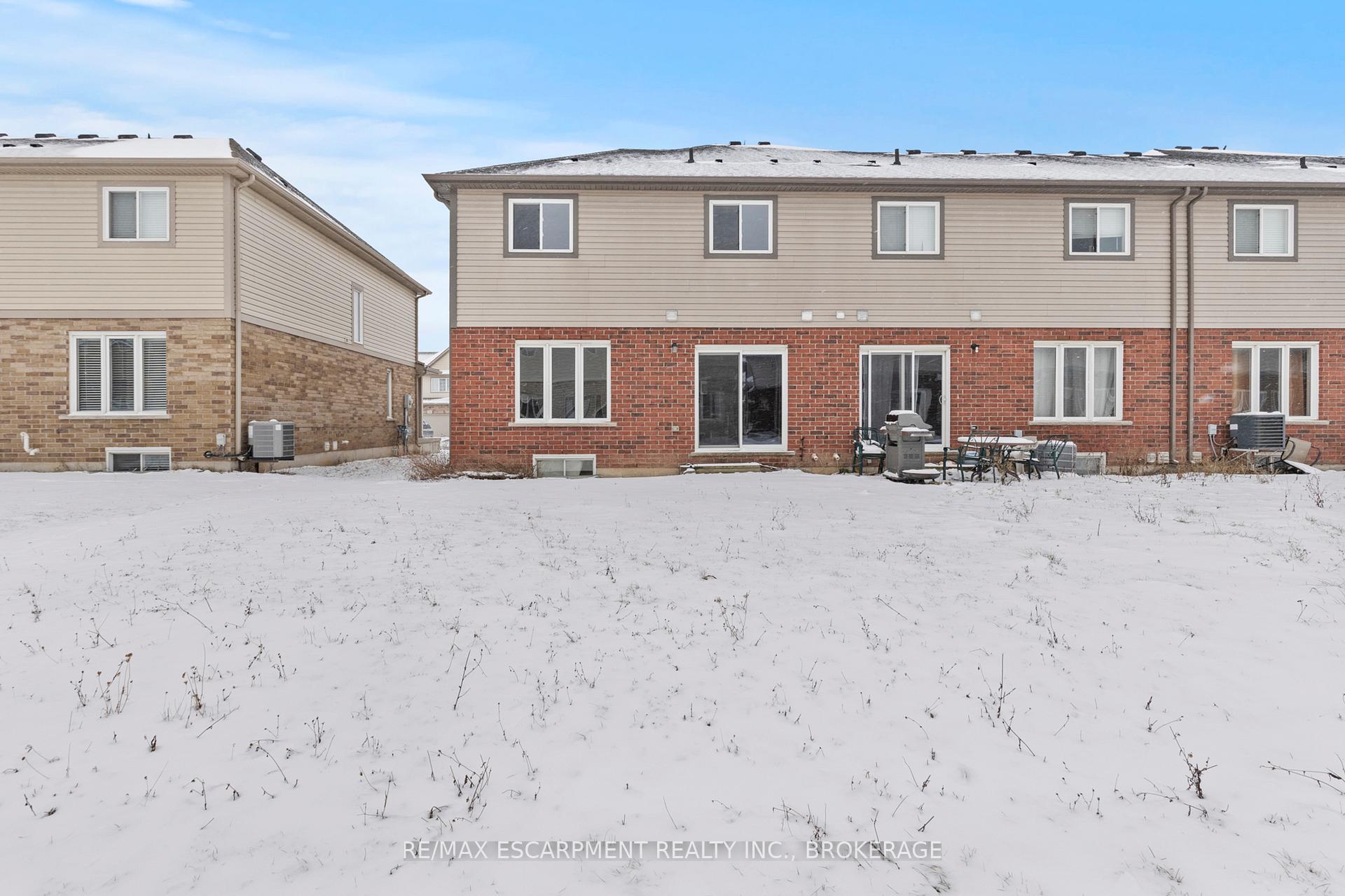 Photo 25 of Unit Main, 141 Winterberry Boulevard, Thorold, Confederation Heights — HOMEH