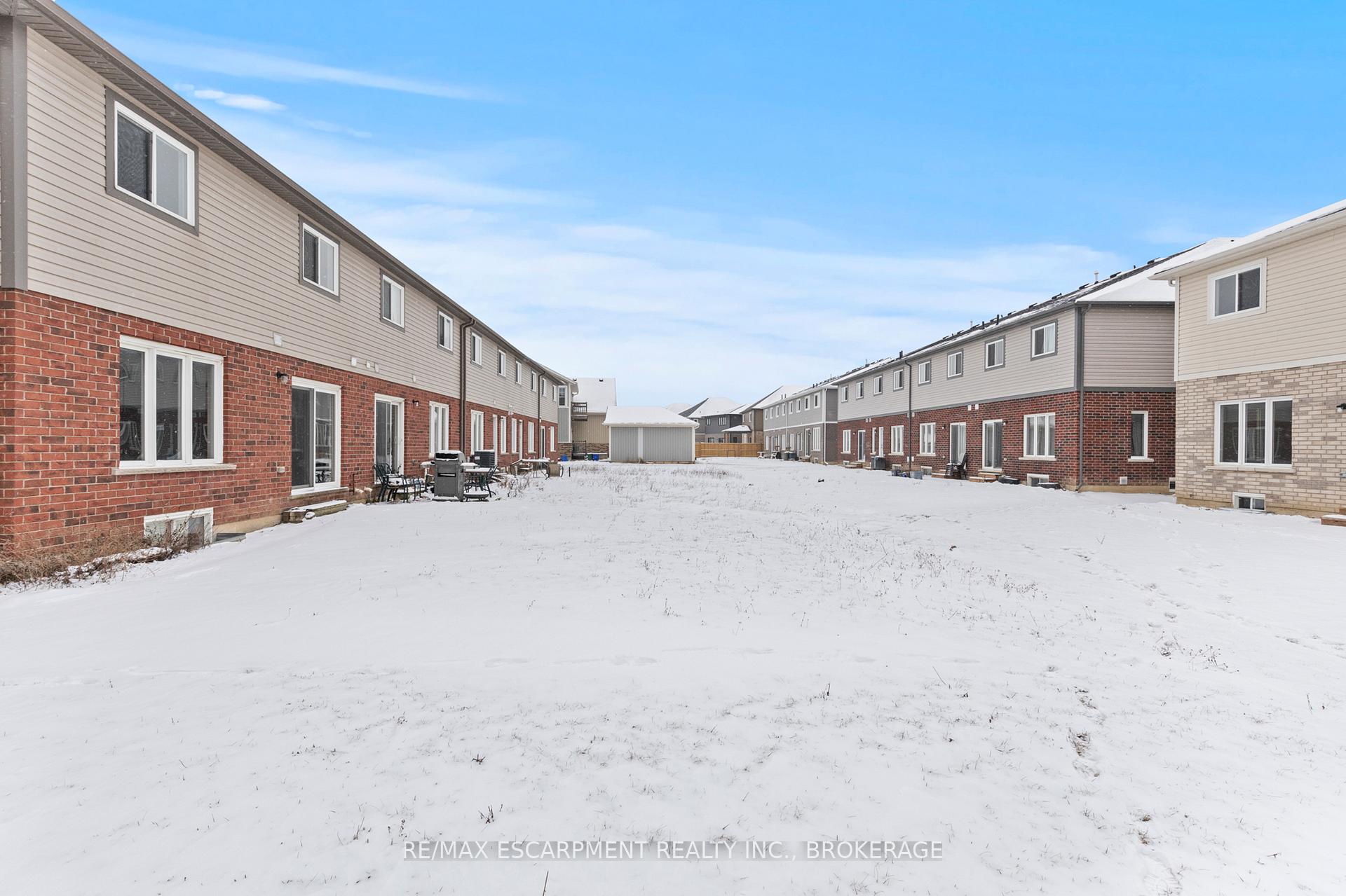 Photo 27 of Unit Main, 141 Winterberry Boulevard, Thorold, Confederation Heights — HOMEH