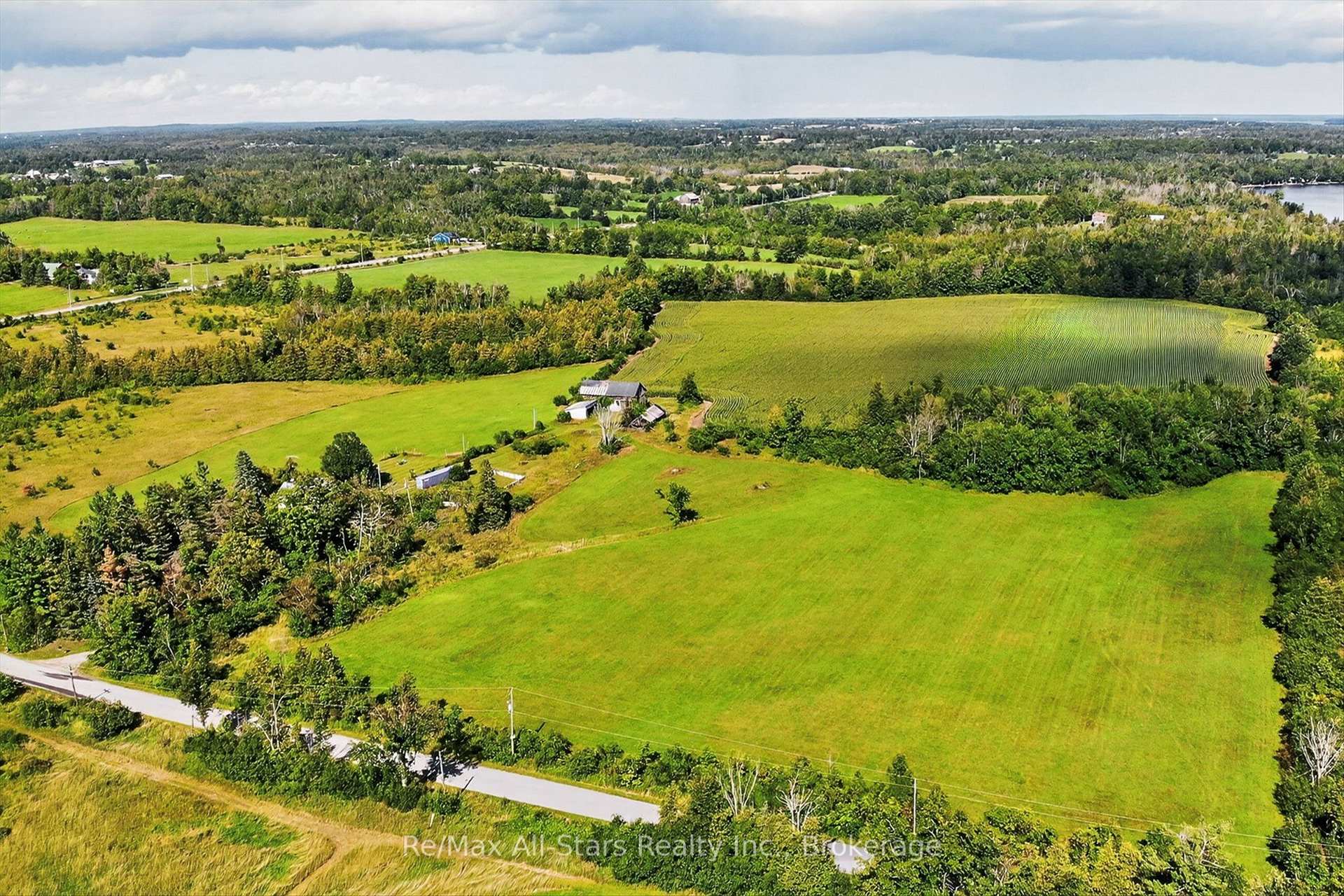Photo 5 of 37 Kelly's Bay Road, Kawartha Lakes, Verulam — HOMEH