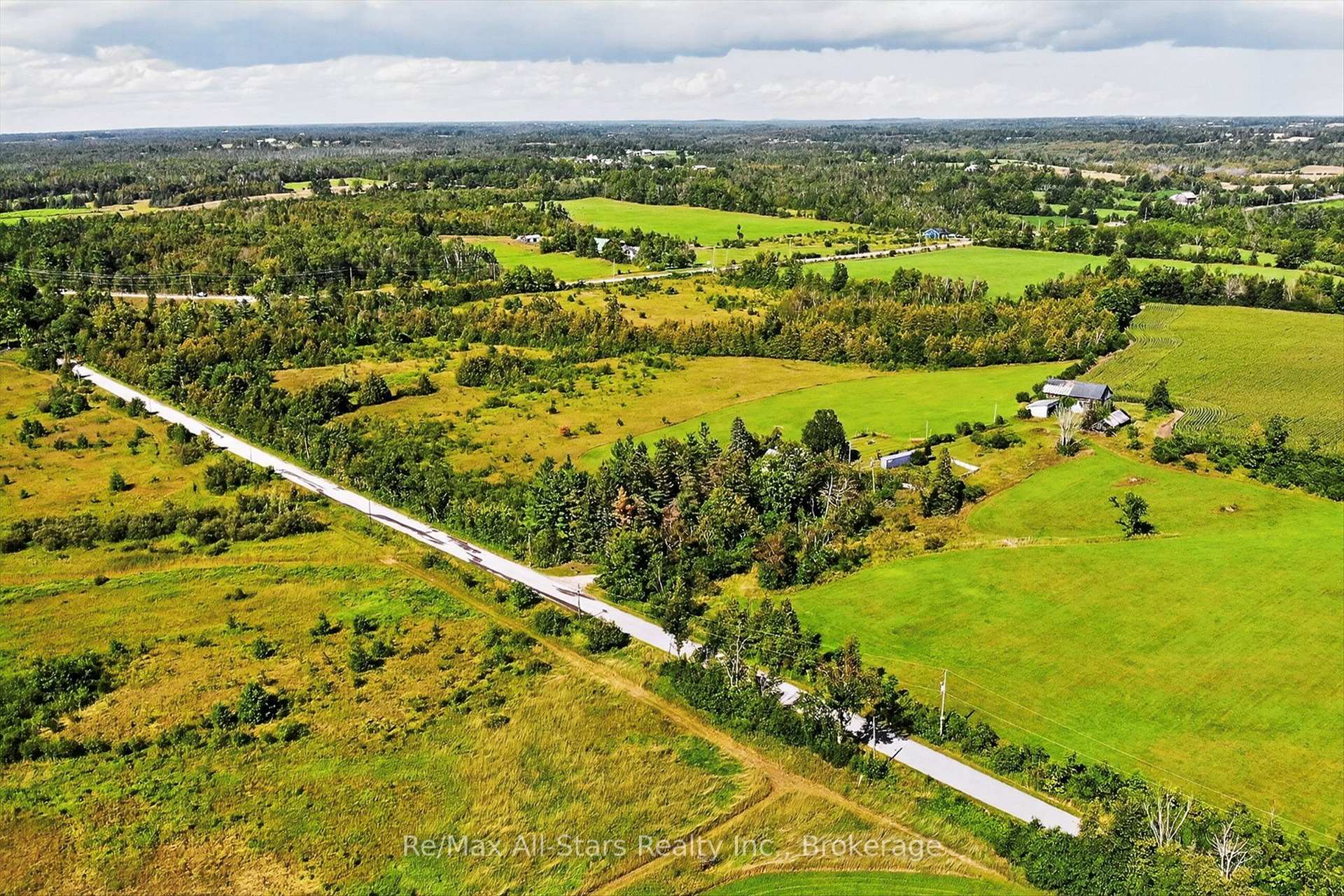 Photo 6 of 37 Kelly's Bay Road, Kawartha Lakes, Verulam — HOMEH