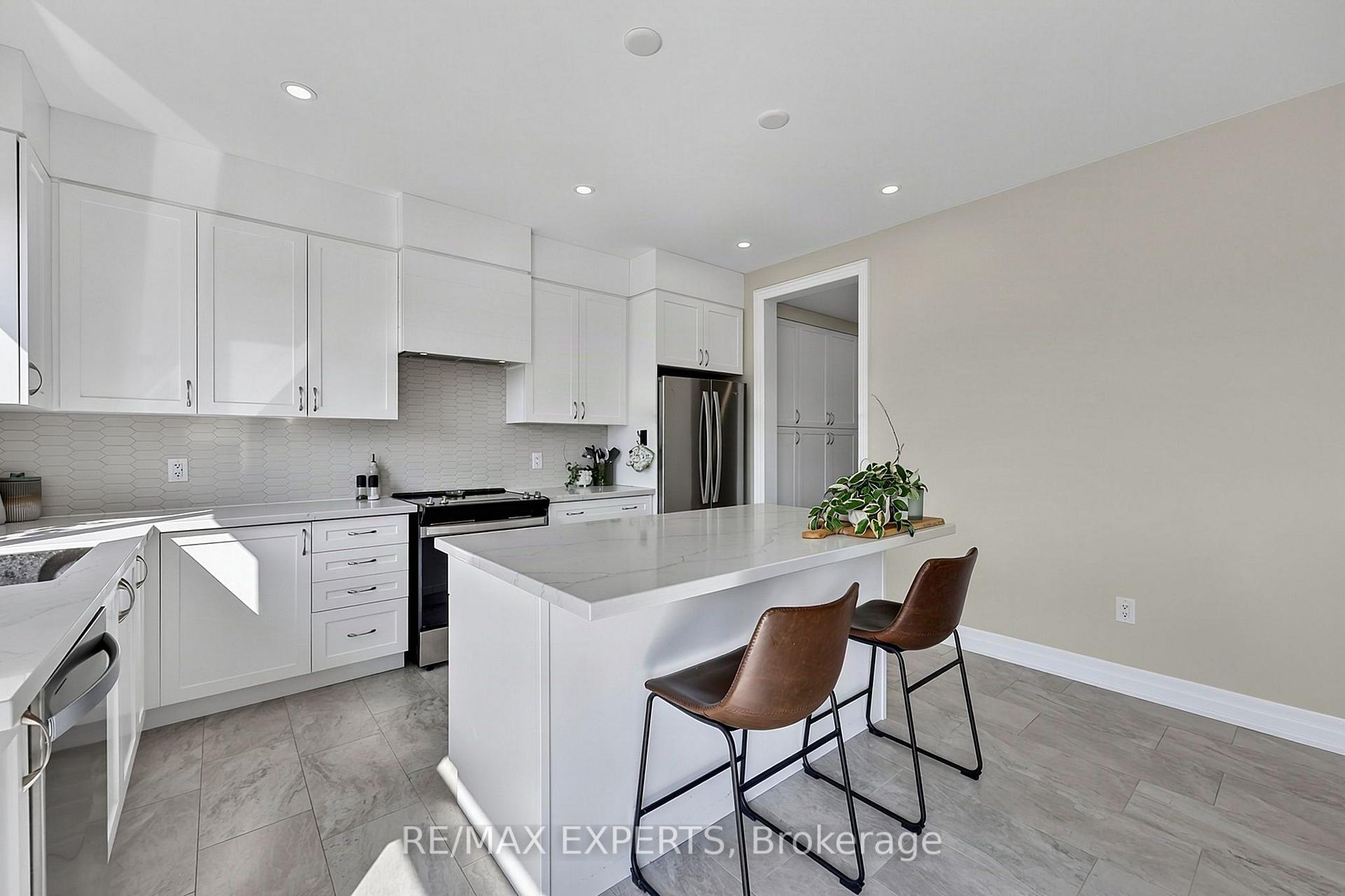 Photo 10 of 222 Mapleside Drive, Wasaga Beach — HOMEH