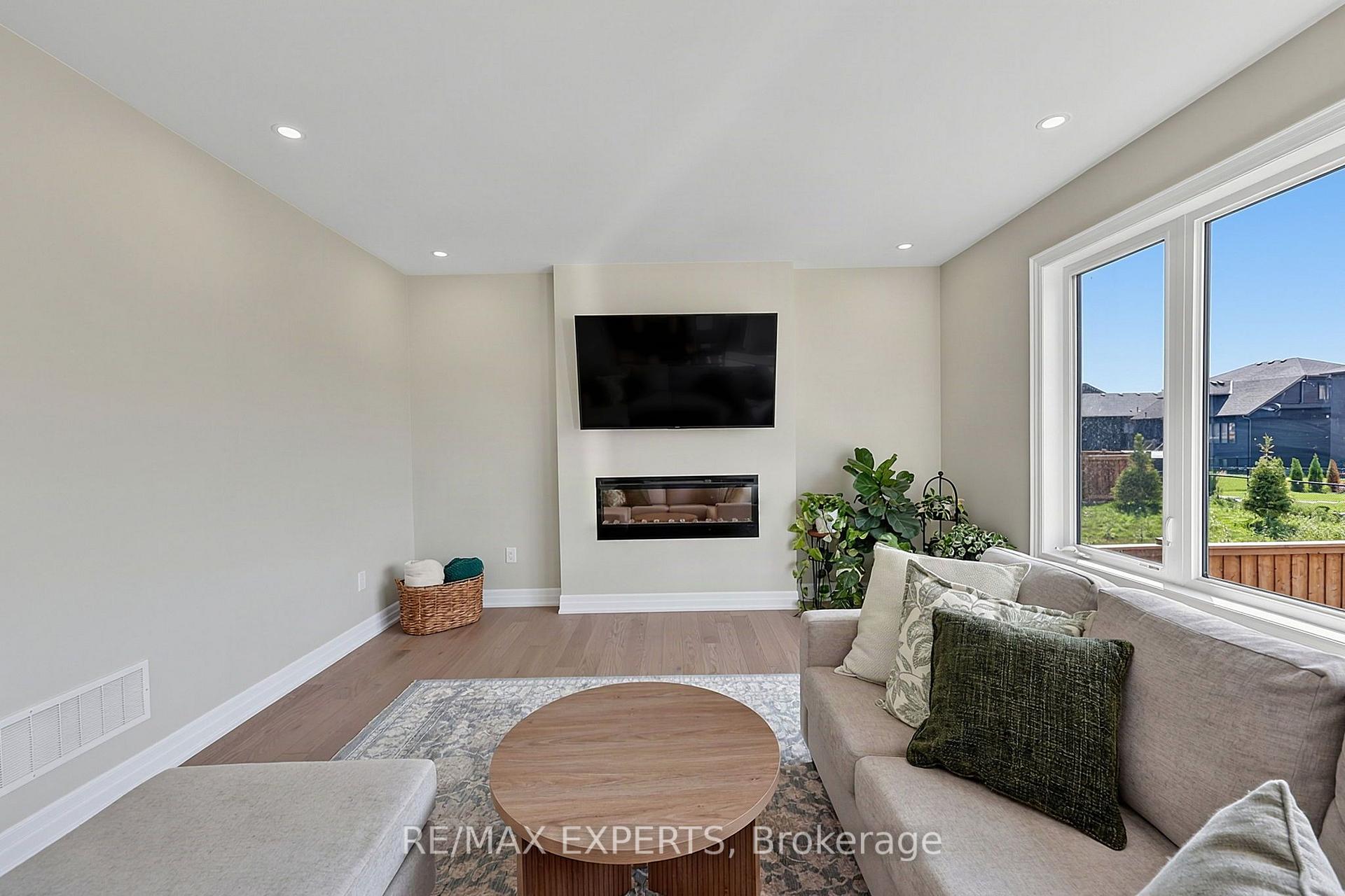 Photo 16 of 222 Mapleside Drive, Wasaga Beach — HOMEH