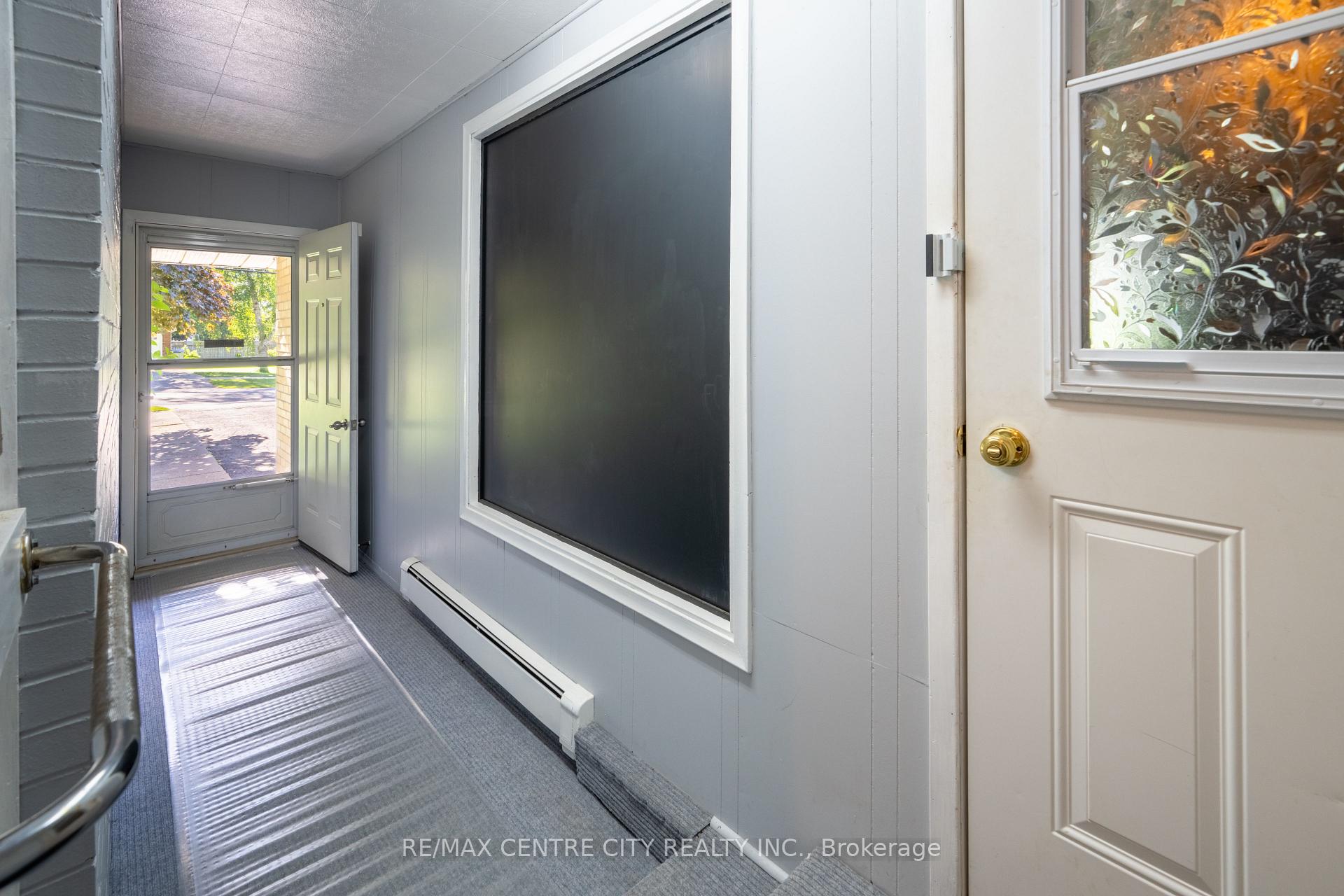 Photo 9 of 245 Dominion Street, Strathroy-Caradoc, NW — HOMEH