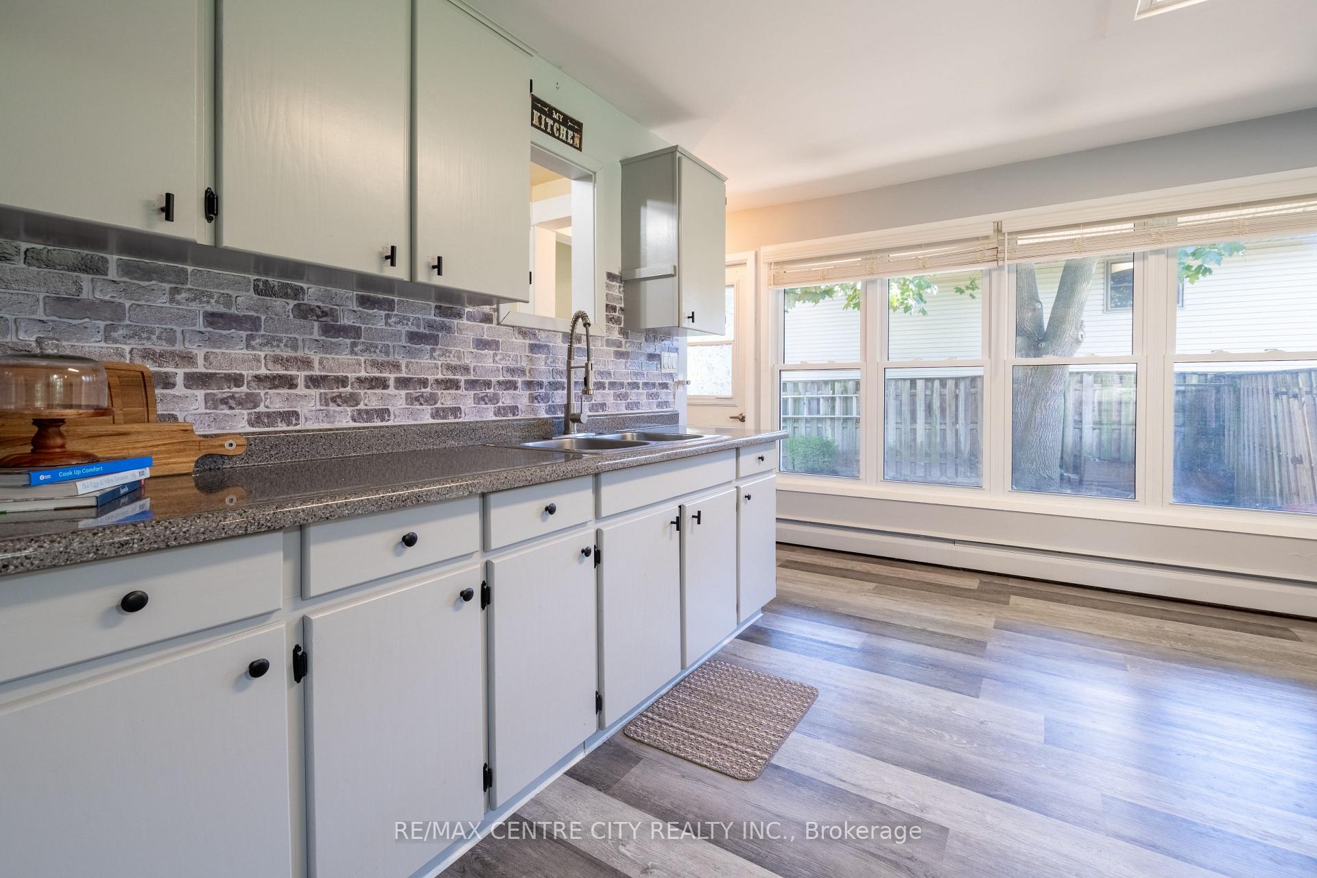 Photo 19 of 245 Dominion Street, Strathroy-Caradoc, NW — HOMEH