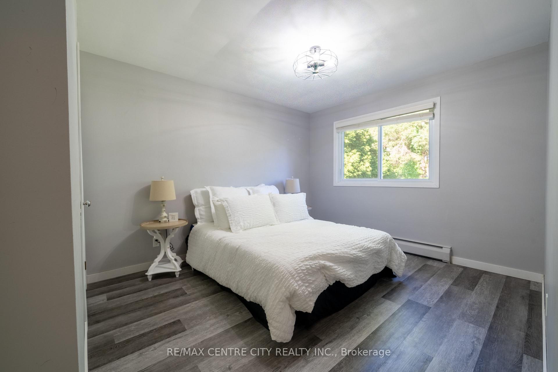 Photo 22 of 245 Dominion Street, Strathroy-Caradoc, NW — HOMEH