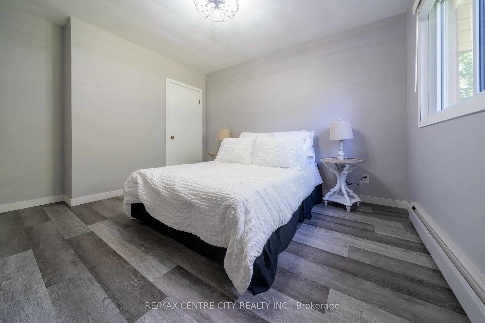 Photo 23 of 245 Dominion Street, Strathroy-Caradoc, NW — HOMEH