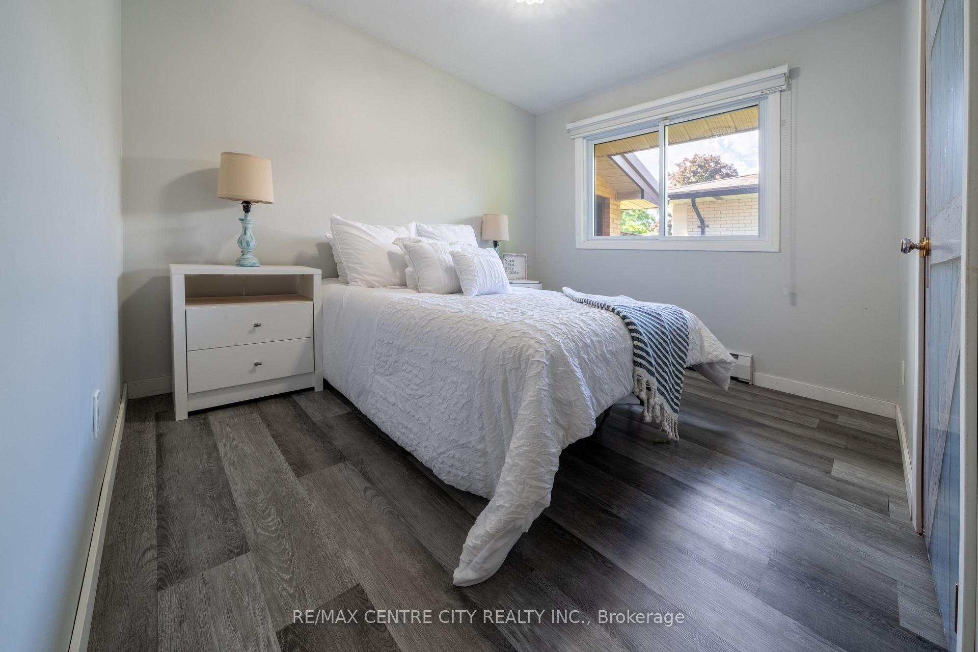 Photo 24 of 245 Dominion Street, Strathroy-Caradoc, NW — HOMEH