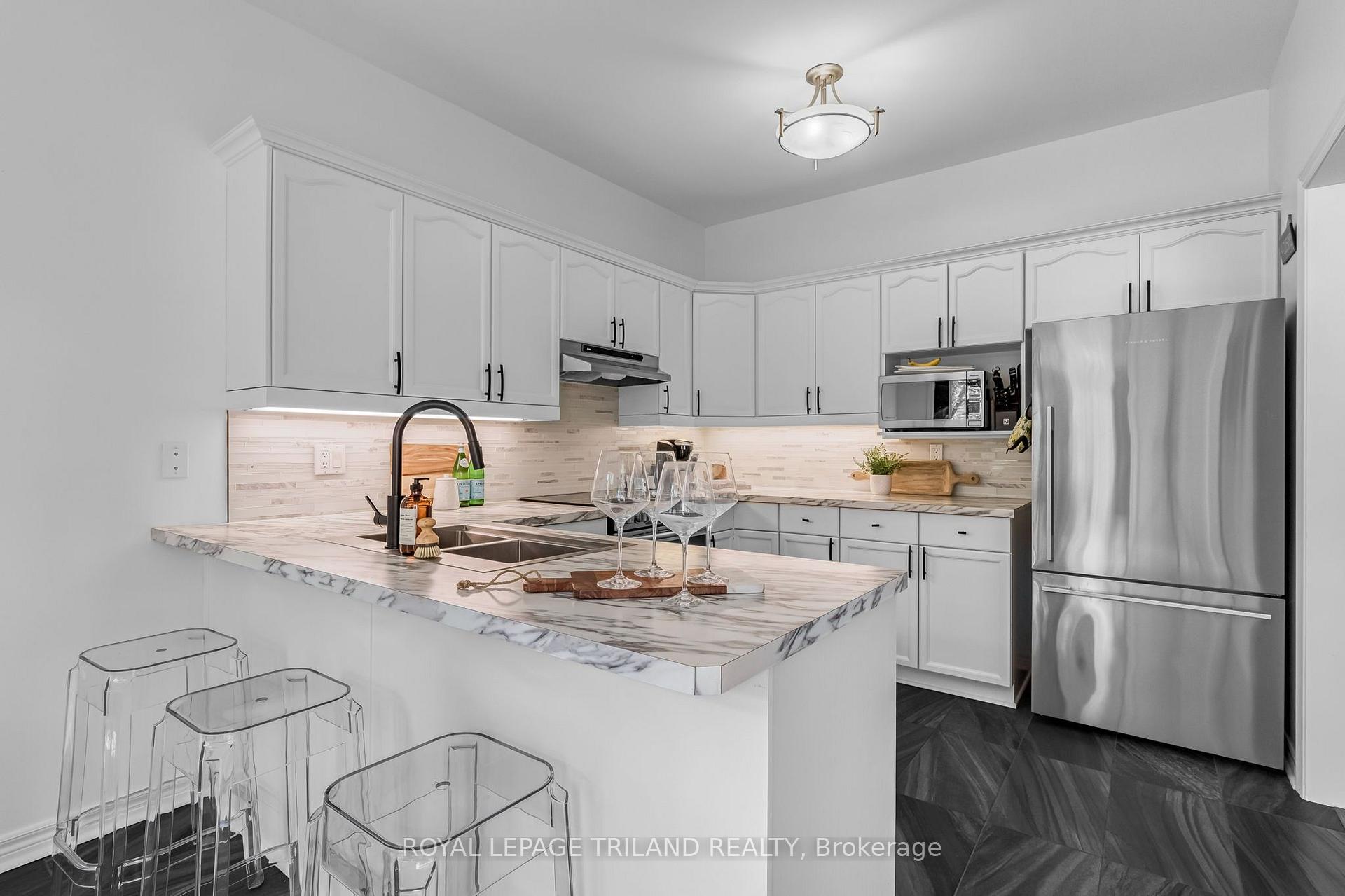 Photo 7 of Unit 39, 519 Riverside Drive, London, North P — HOMEH