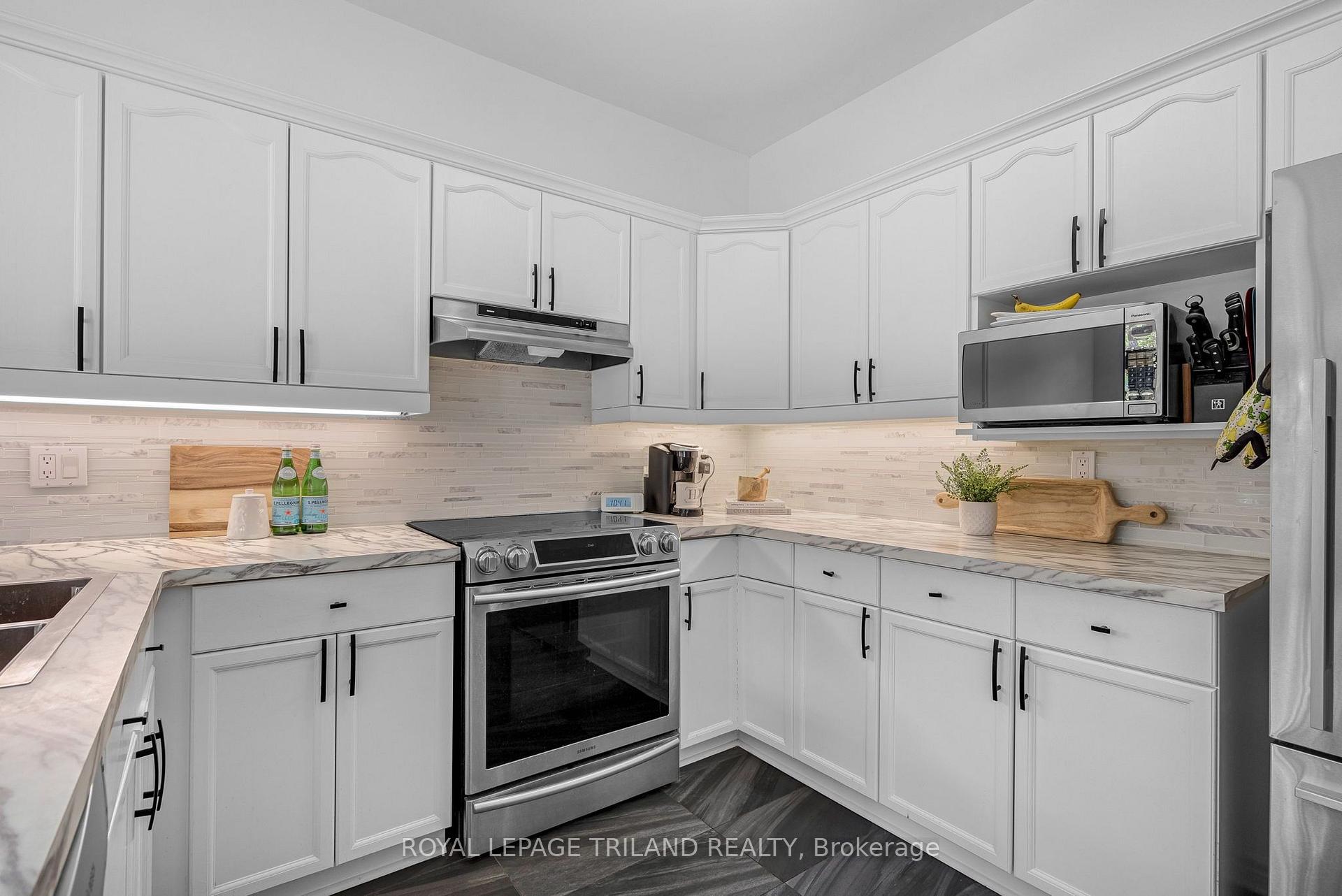 Photo 8 of Unit 39, 519 Riverside Drive, London, North P — HOMEH