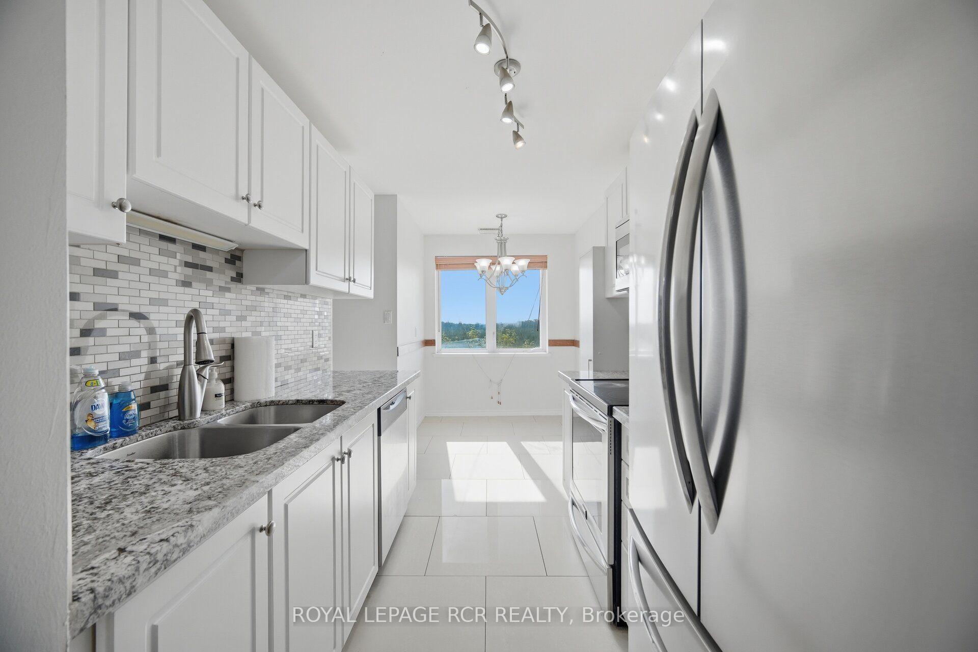Photo 5 of Unit 304, 10 Dayspring Circle S, Brampton, Goreway Drive Corridor — HOMEH