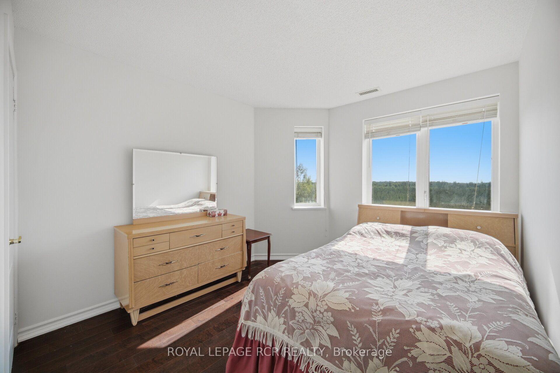 Photo 12 of Unit 304, 10 Dayspring Circle S, Brampton, Goreway Drive Corridor — HOMEH