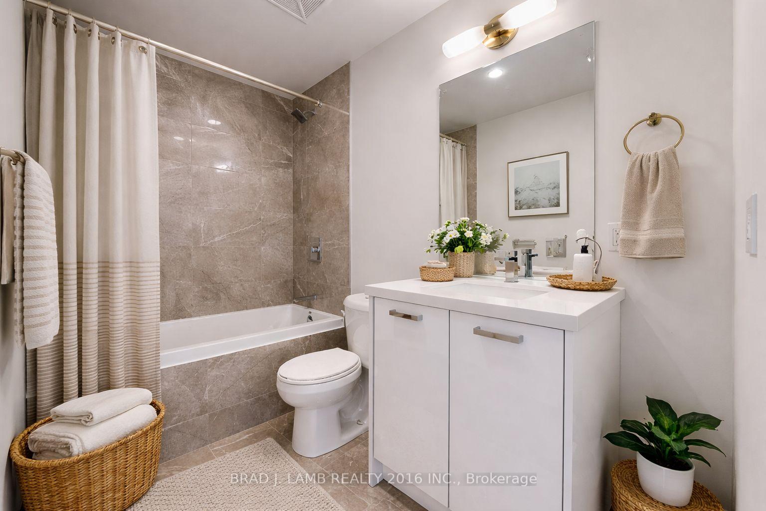Photo 4 of Unit 303, 284 King Street E, Toronto, Moss Park — HOMEH