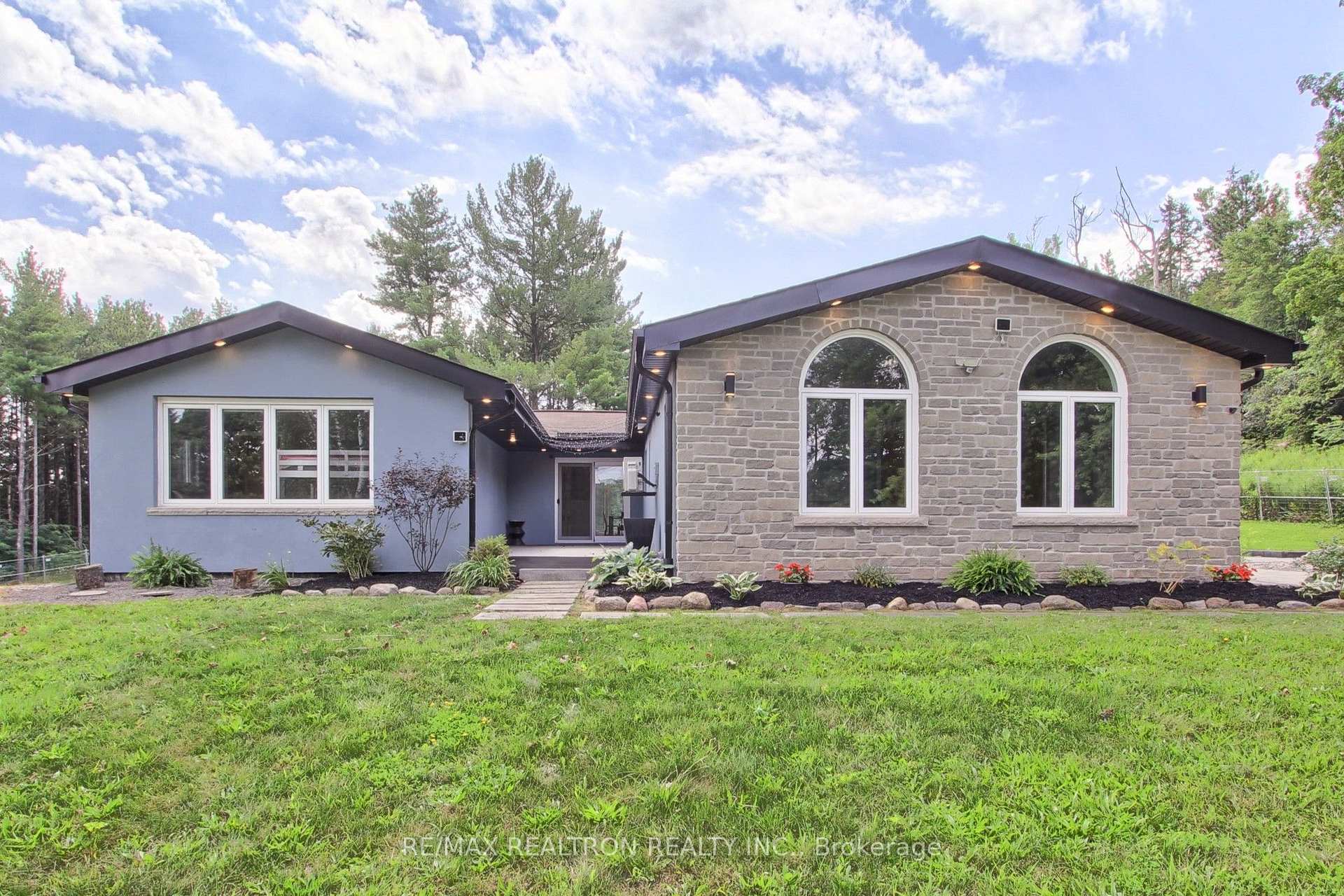 Photo 4 of 3433 Mount Albert Road, East Gwillimbury, Sharon — HOMEH
