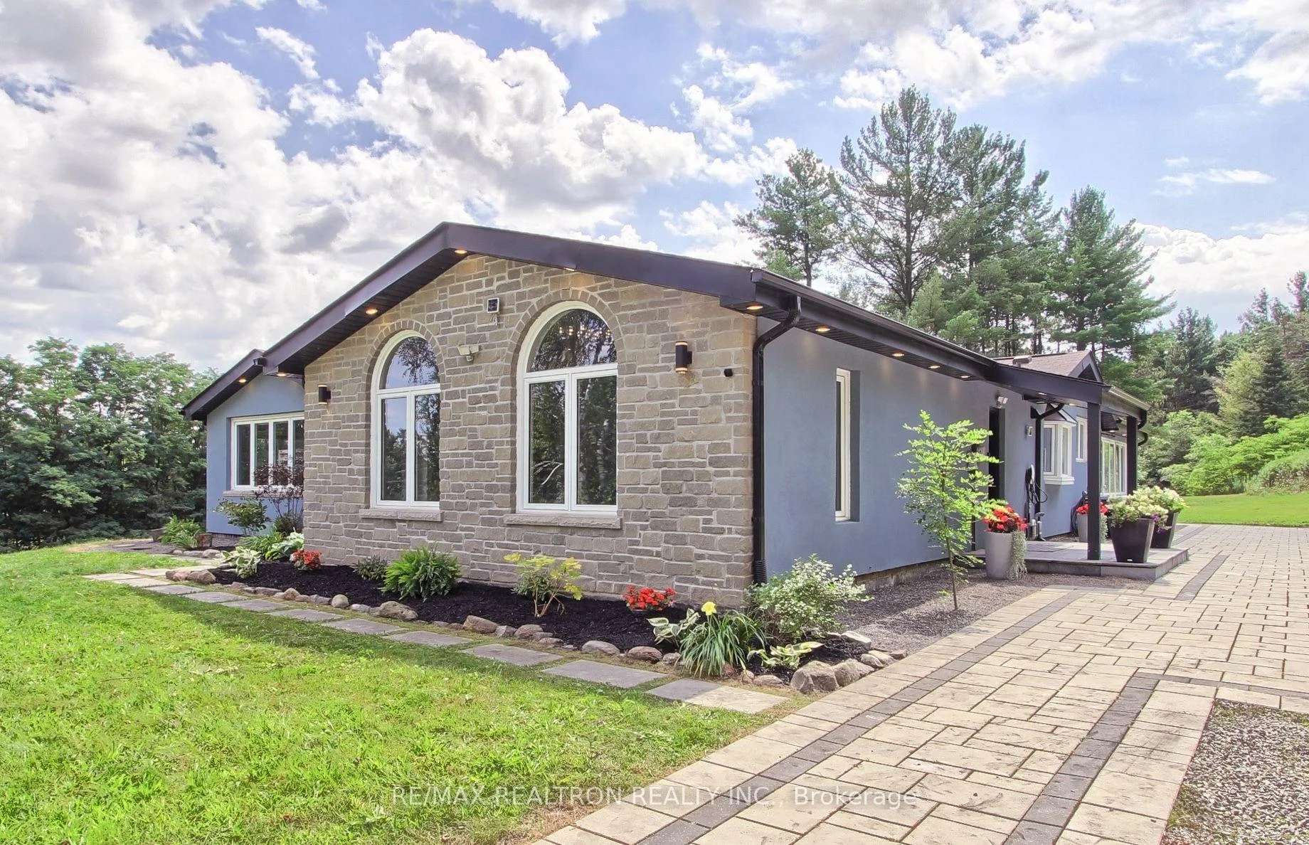 Photo of 3433 Mount Albert Road