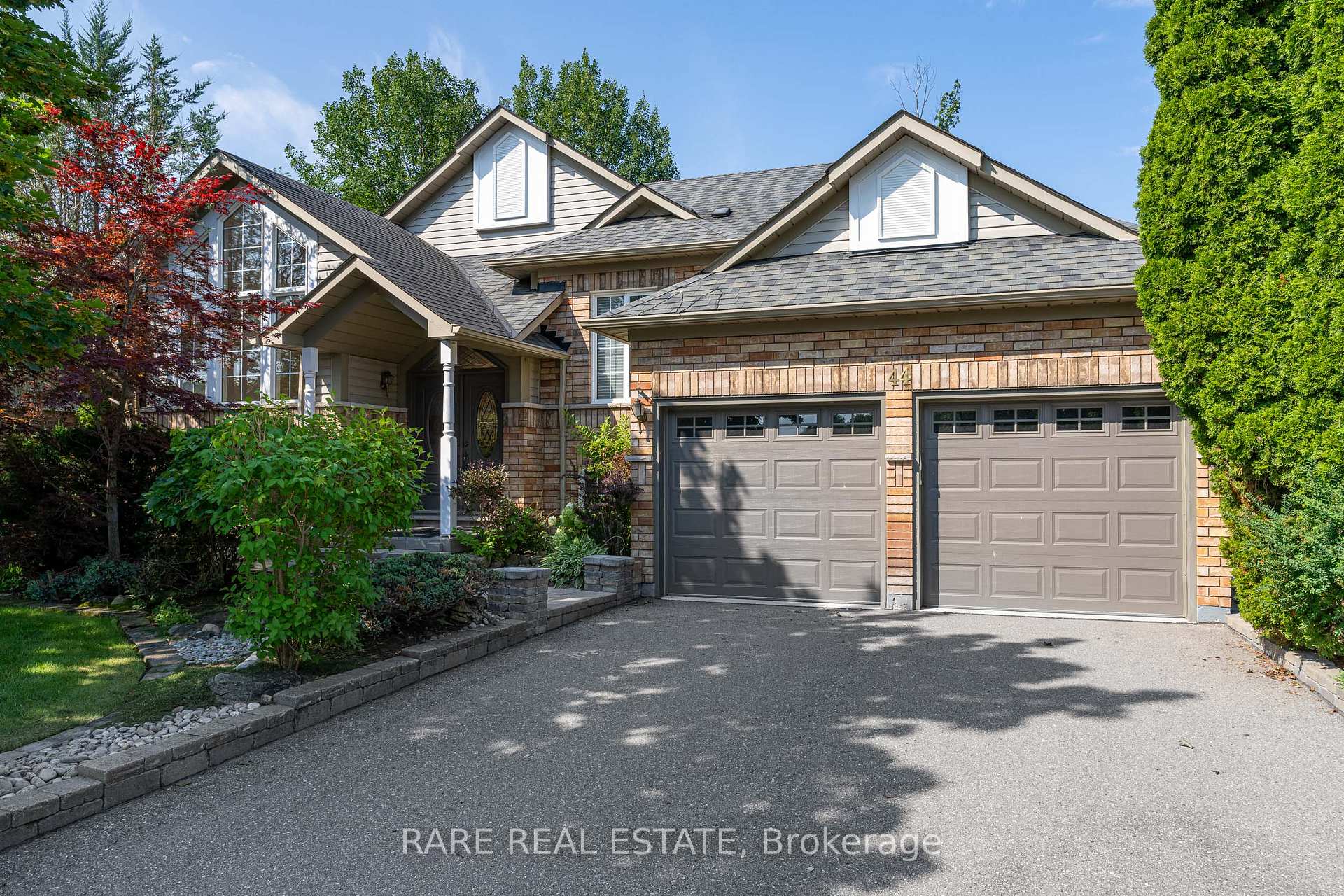 Photo 2 of 44 Regina Boulevard, Wasaga Beach — HOMEH