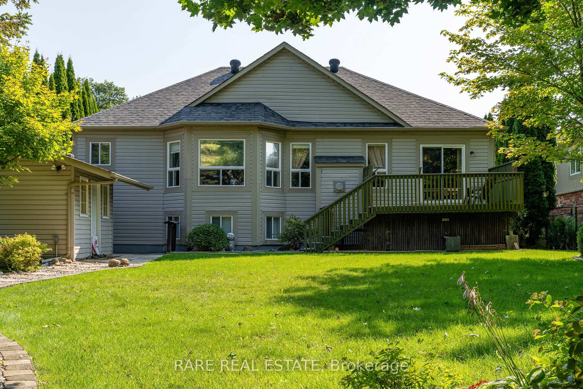Photo 16 of 44 Regina Boulevard, Wasaga Beach — HOMEH